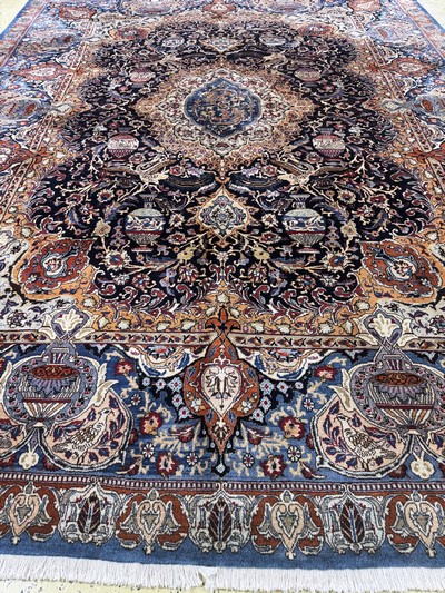 27061054j - Kaschmar, Persien, Mitte 20.Jhd, Wolle auf Baumwolle, ca. 390 x 295 cm, EHZ:(nahezu ...