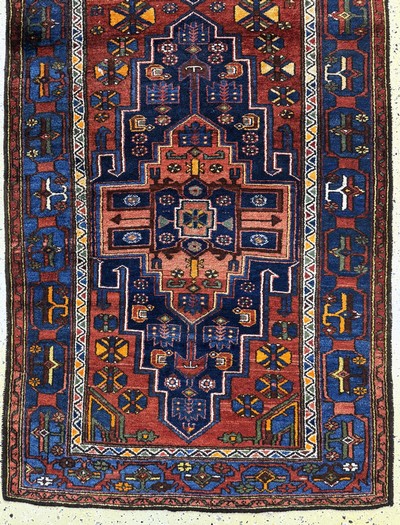 27061059b - Shahsawan, Persien, Mitte 20.Jhd, Wolle aufBaumwolle, ca. 290 x 115 cm, EHZ: 1-2 ...