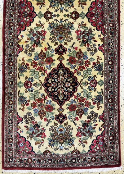 27061060d - Ghom Kork, Persien, Ende 20.Jhd, Korkwolle auf Baumwolle, ca. 400 x 78 cm, ...