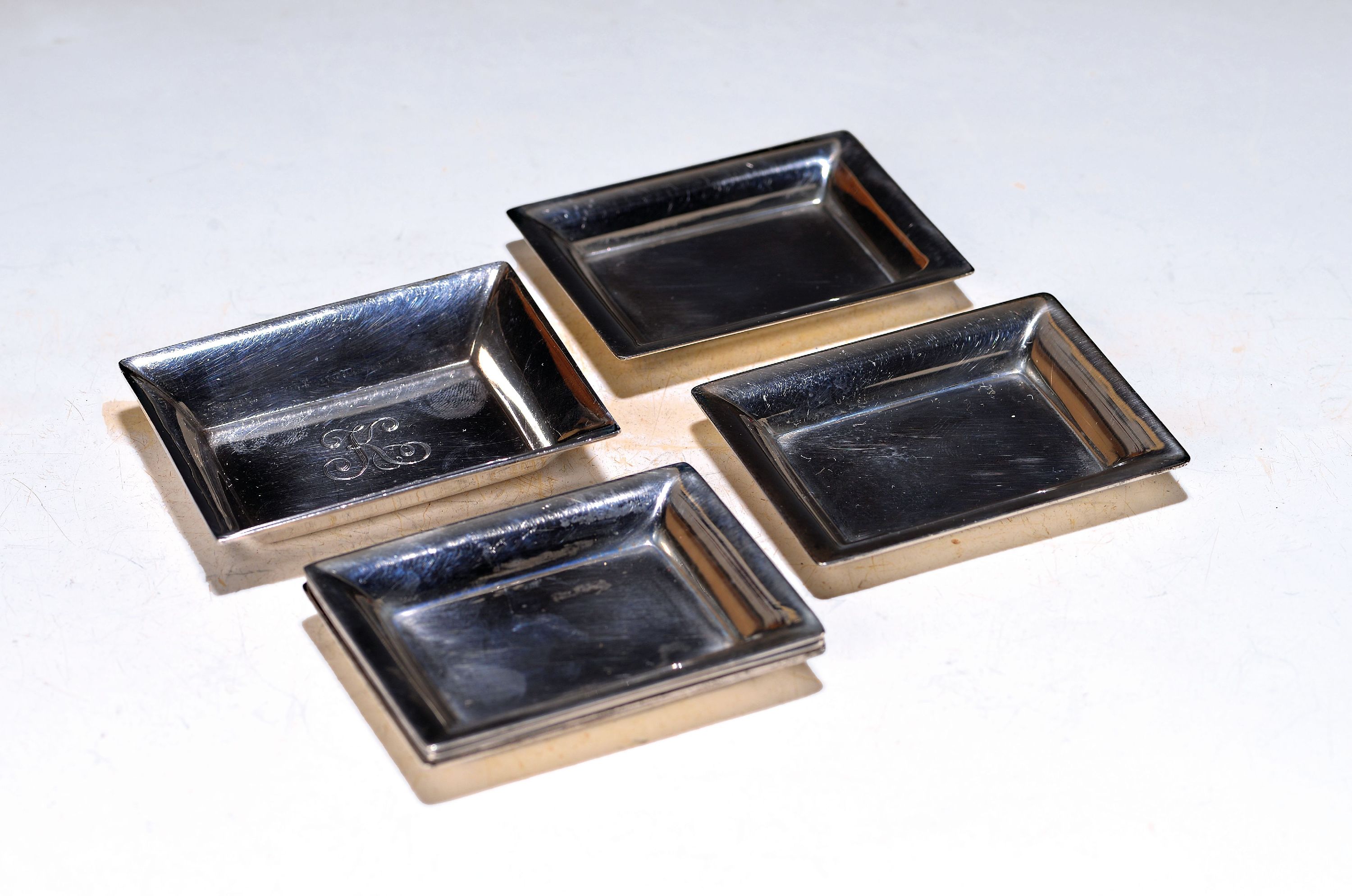 Image 27061125 - 6 rechteckige Schälchen, Tiffany & Co, Sterlingsilber, erste Hälfte 20. Jh., ca. 6.5 x ...