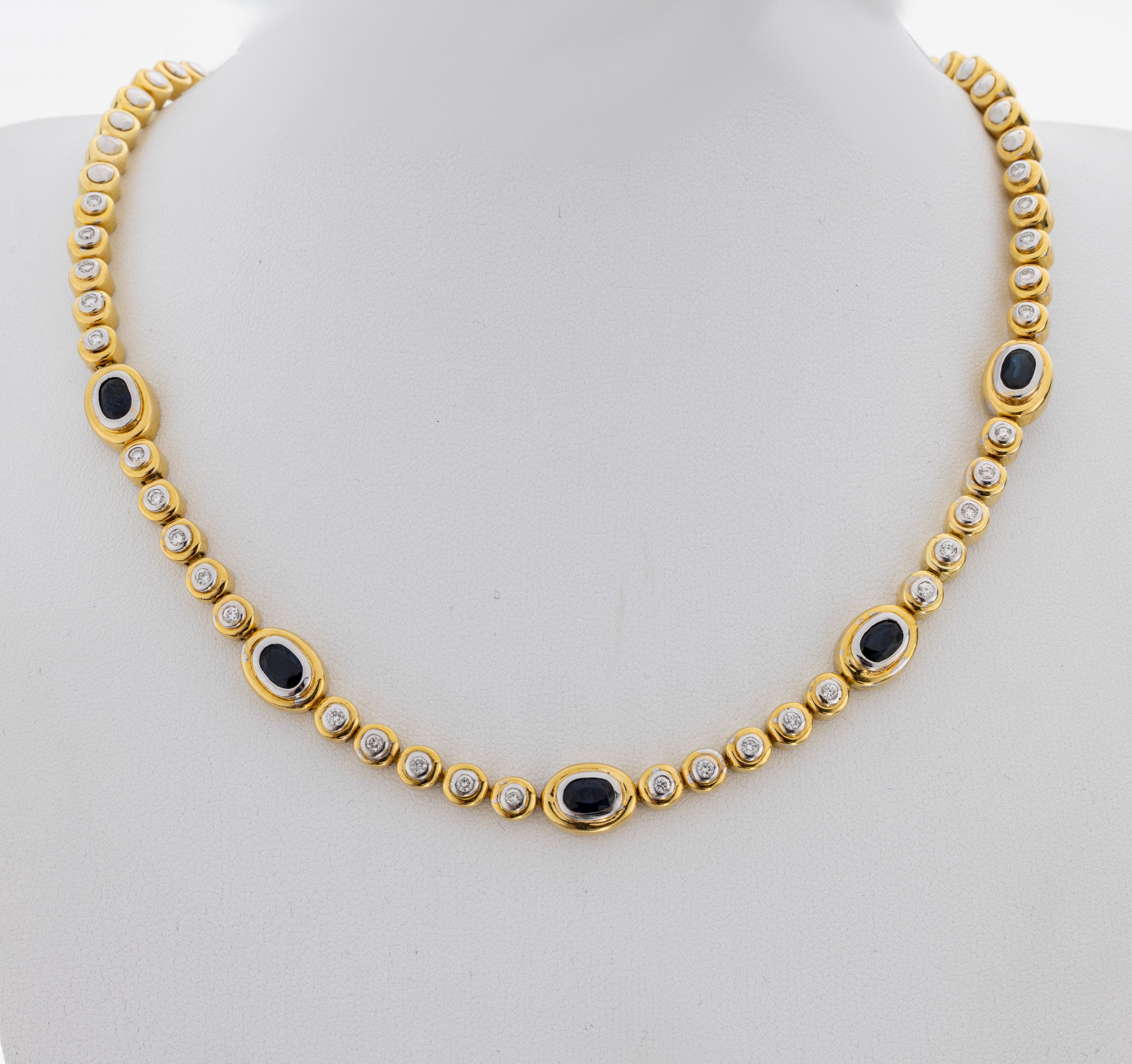 Image 27061375 - 18 kt Gold Saphir-Brillant-Collier, GG/WG 750/000, schwere qualitätvolle Verarbeitung, ...