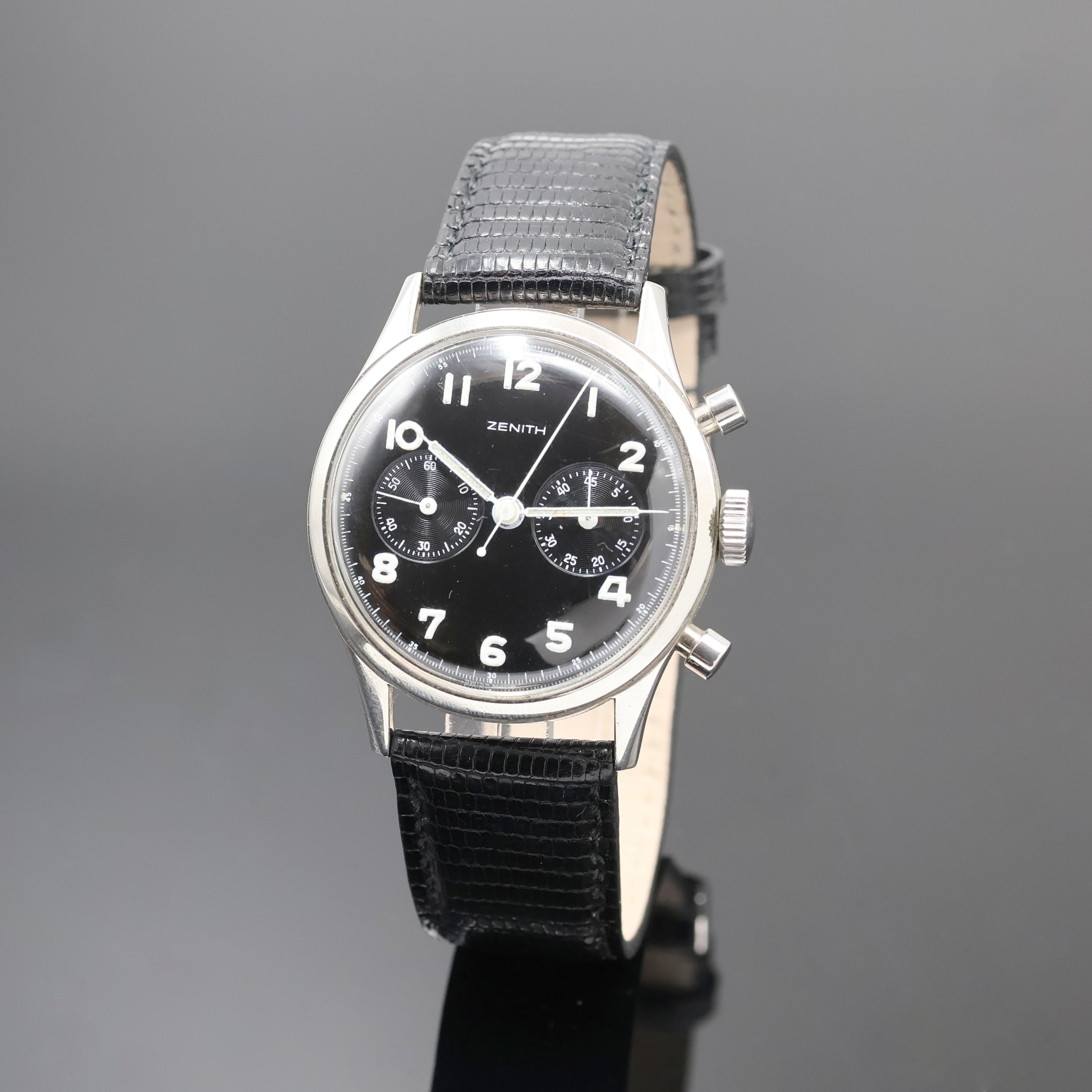 Image 27061410 - ZENITH seltener Military Schaltradchronograph in Stahl, Schweiz 1950er Jahre, ...