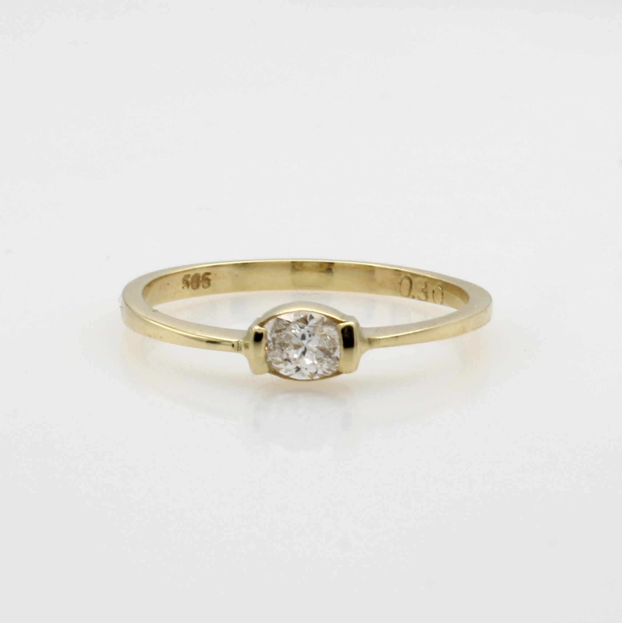 Image 27061465 - Ring mit Diamant, GG 585/000, ovaler Diam. ca. 0,30 ct feines Weiß/si, RW ca. 58 ...