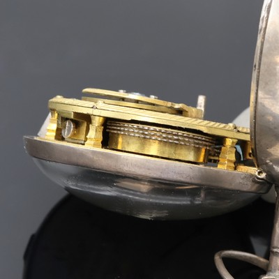 27061499h - GRAHAM LONDON and TRUEMAN 2 open face silver verge watches, England around 1820, smooth ...