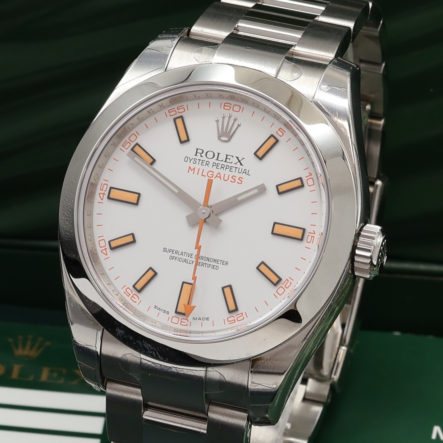 Detail a: ROLEX Oyster Perpetual Milgauss Herrenarmbanduhr Referenz 116400, Schweiz um 2008, Automatik, Chronometer der Superlative in Edelstahl inkl. orig. ...
