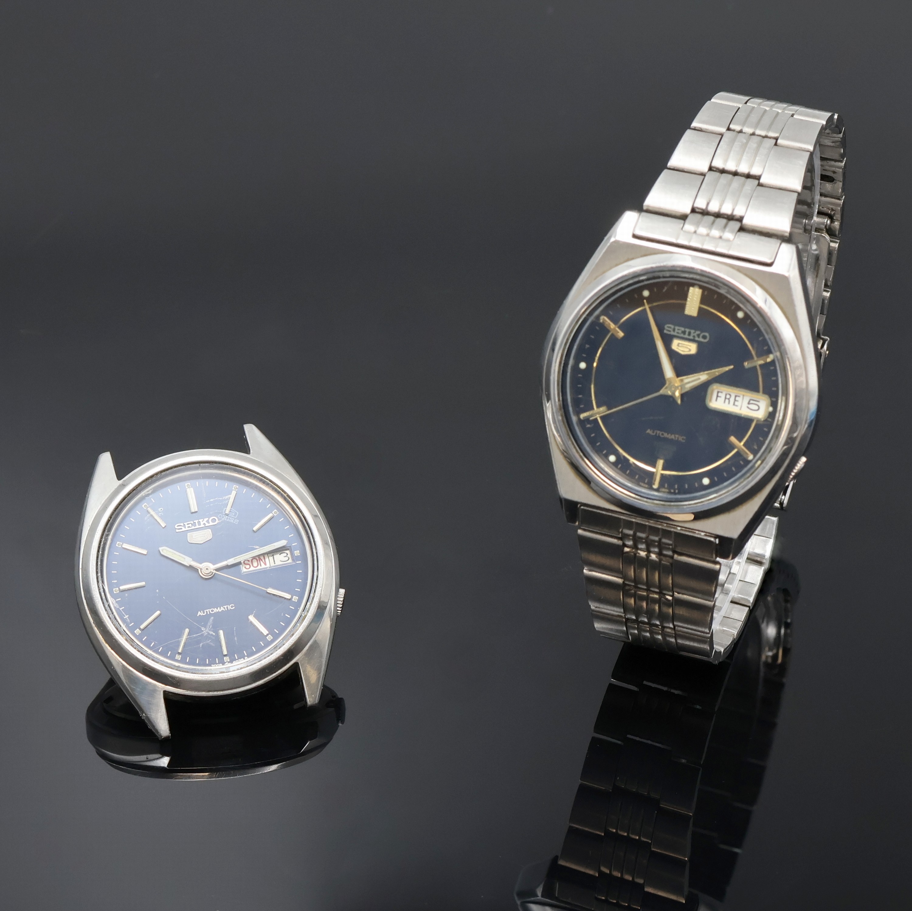 Image 27061578 - SEIKO 5 Sports 2 Armbanduhren in Stahl Referenz 7S26-8760 und 7009-3040, Japan 1990er ...