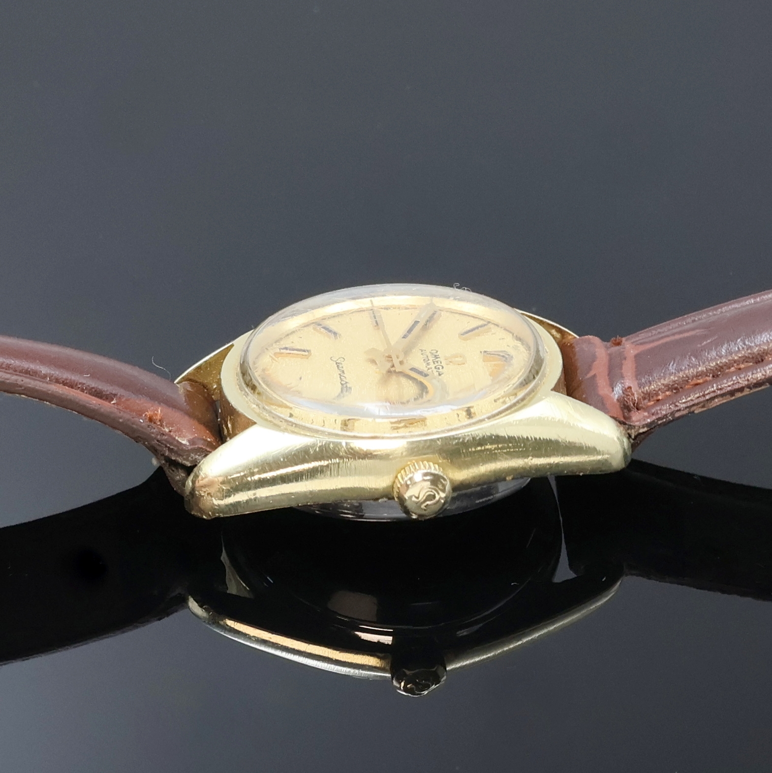 Detail b: OMEGA Seamaster vergoldete Damenarmbanduhr Referenz 566026, Schweiz um 1970, Automatik, Boden verschr., goldfarb. Zifferbl. m. aufges. Std.-Ind., ...