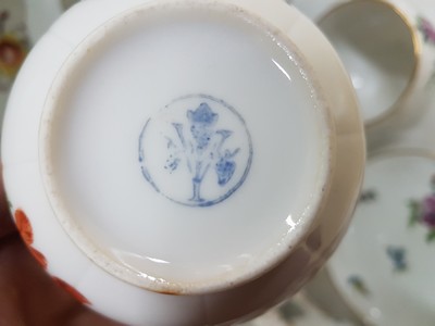 27061580g - Kaffee- und Teeservice, Ungvarer Tata Ungarn, um 1910, Porzellan, verschiedener bunter ...