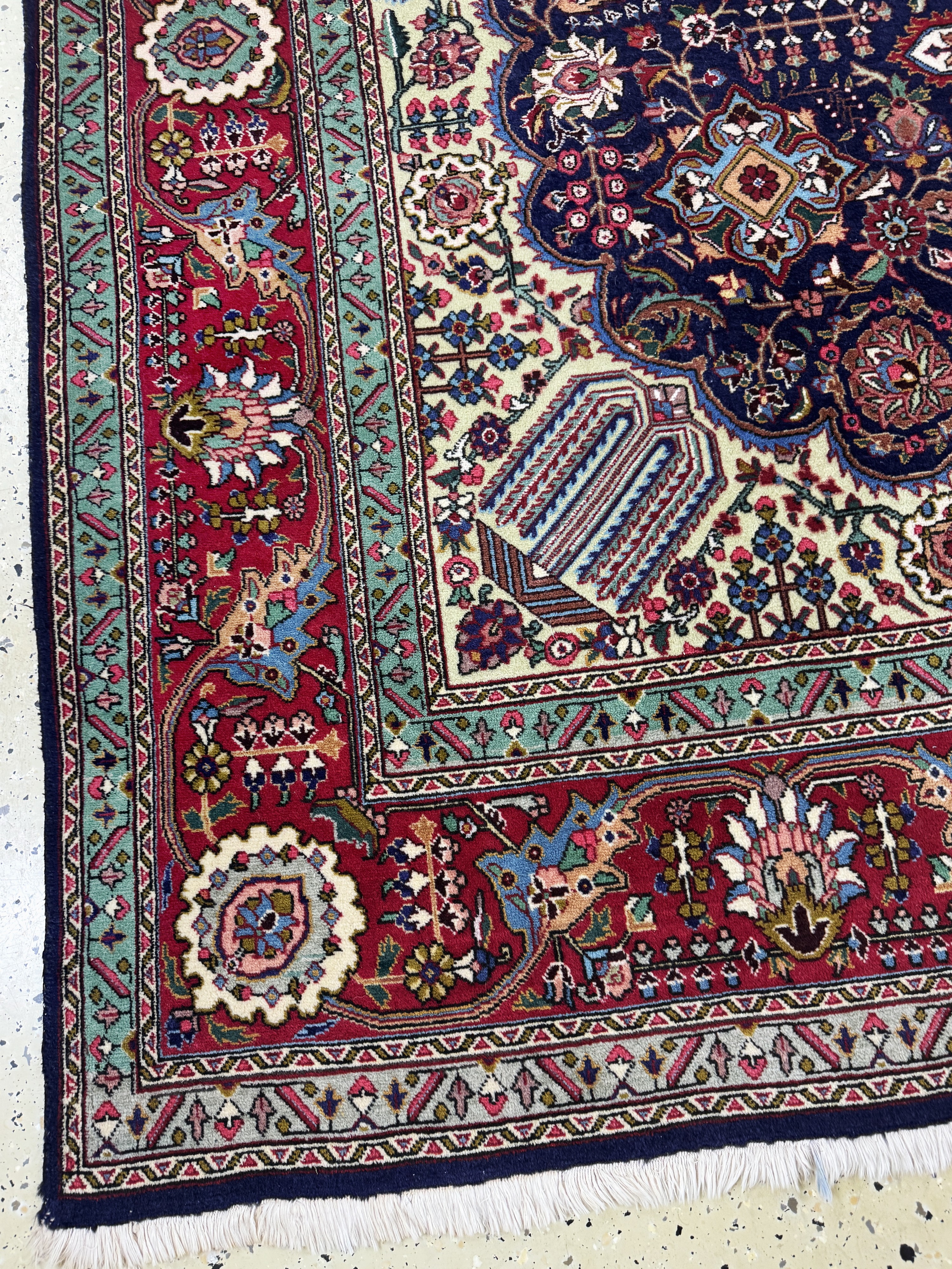 Detail b: Täbriz alt, Persien, Mitte 20.Jhd, Wolle auf Baumwolle, ca. 310 x 203 cm, EHZ: 2