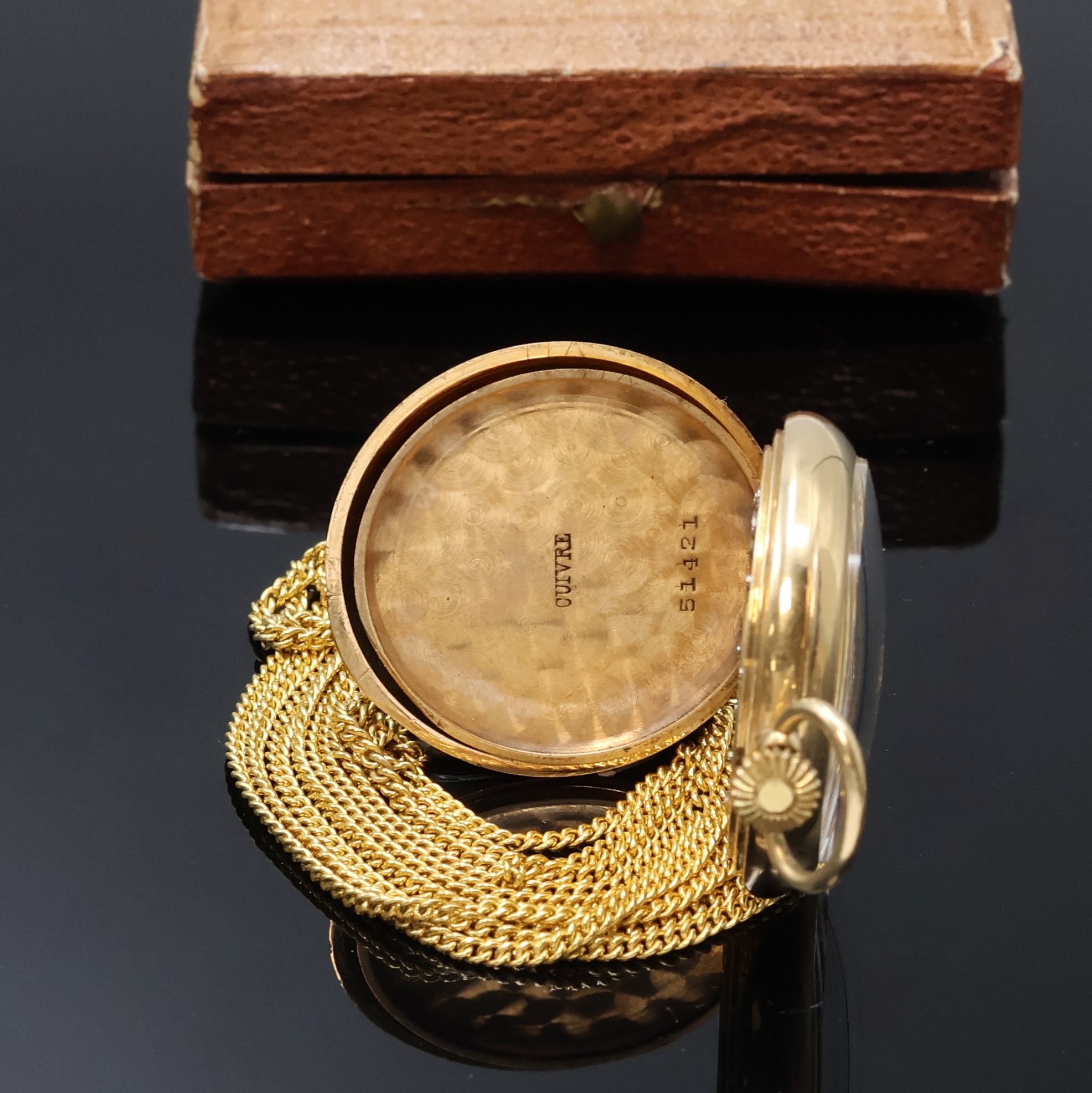 Detail d: ALEX HÜNING offene Damentaschenuhr in GG 750/000 mit Kette in GG 585/000, Schweiz um 1910, glattes Geh., Metallcuvette, Emailzifferbl. m. ...
