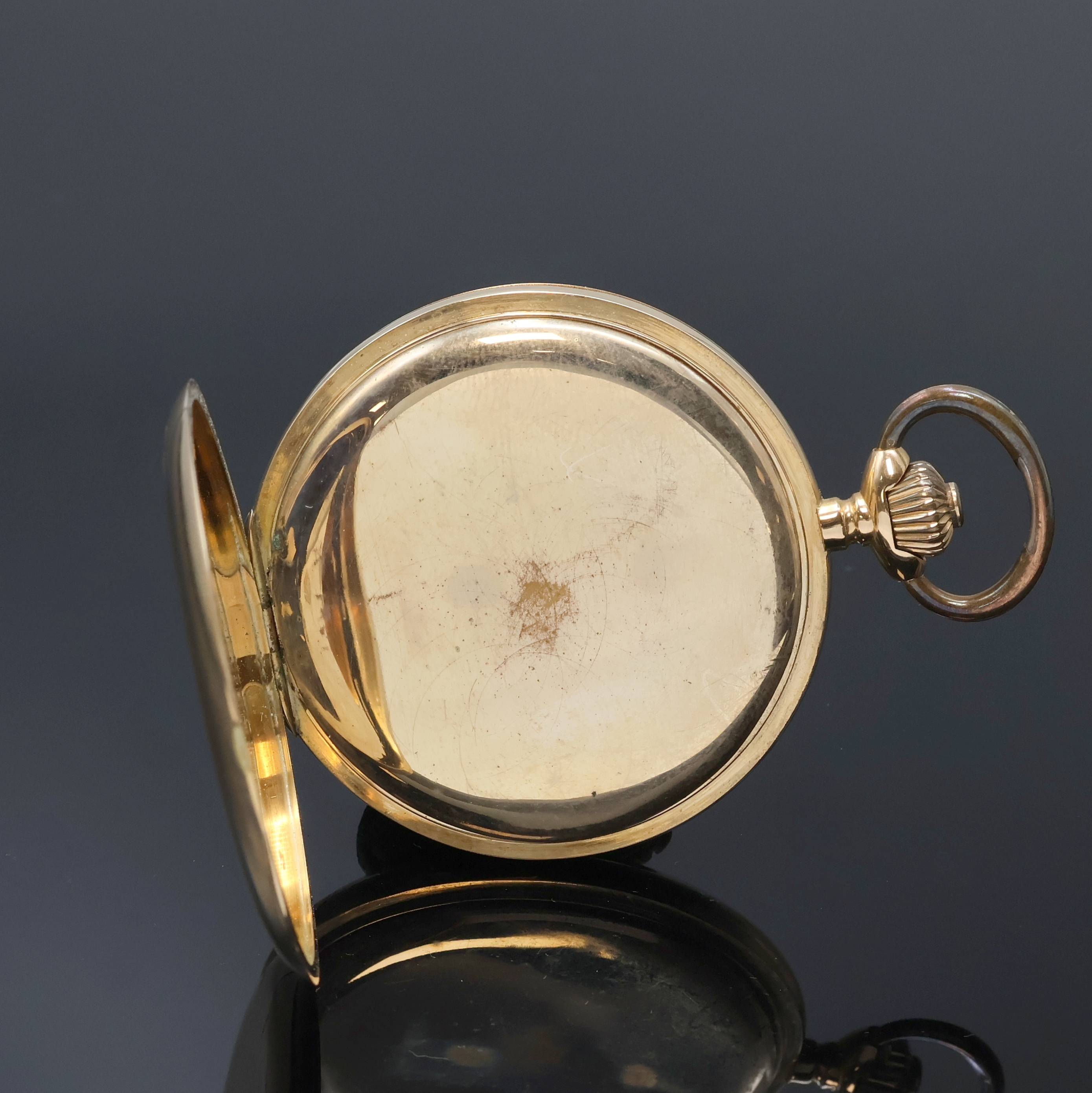 Detail d: MOVADO Herrensavonette in RoseG 585/000, Schweiz um 1920, glattes Geh. dell., Metallcuvette, Emailzifferbl. riss., röm. Zahlen, gold. Zeiger, kl. ...