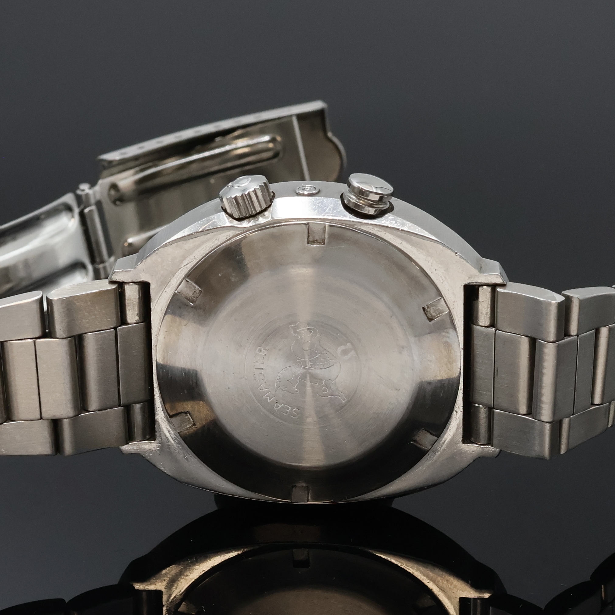 Detail d: OMEGA Armbandwecker Seamaster Memomatic Referenz 166.071, Schweiz um 1972, massives Edelstahlgeh. inkl. Gliederband m. Faltschl., Boden m. ...