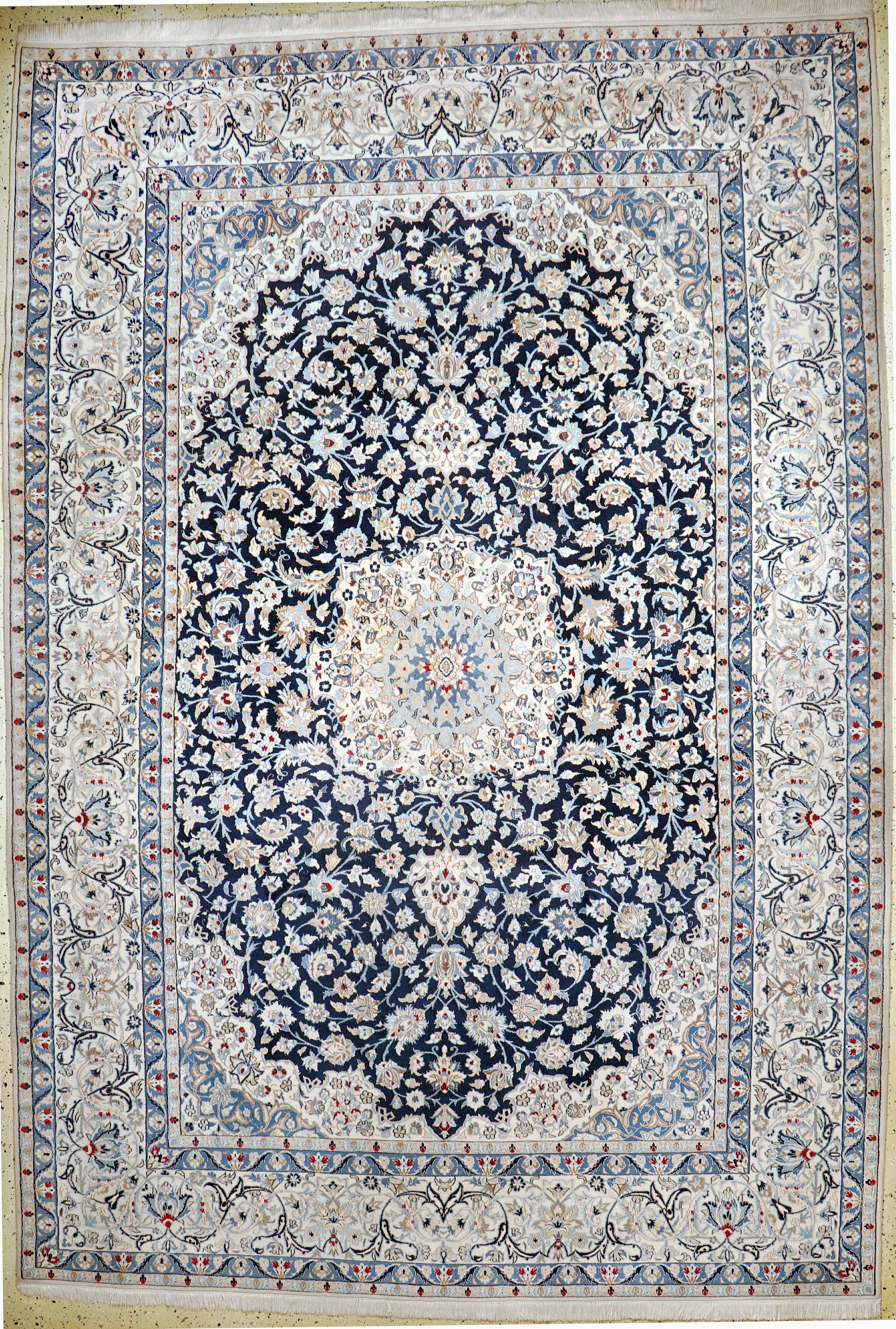 Image 27061929 - Nain fein(9 La), Persien, Mitte 20.Jhd, Korkwolle mit Seide, ca. 357 x 247 cm, ca. ...