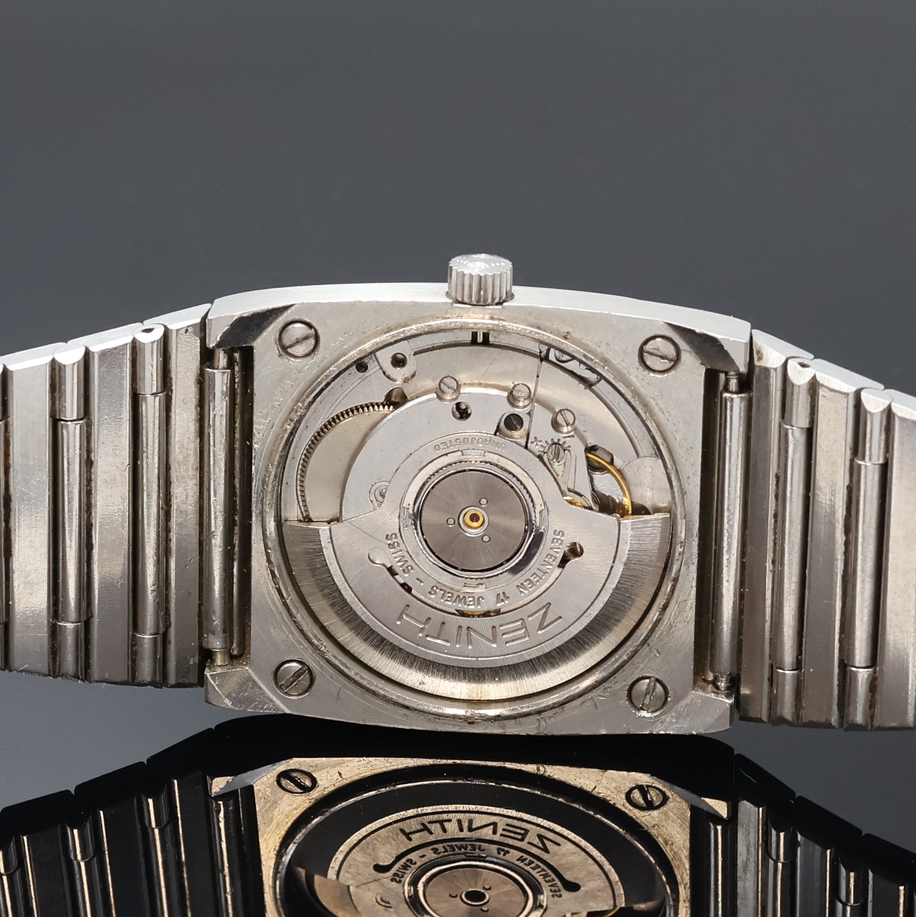 Detail d: ZENITH Port Royal Herrenarmbanduhr Referenz 01.0020.490/495, Schweiz um 1980, Automatik, Edelstahlgeh. inkl. neutr. Gliederband m. Faltschl., Boden ...