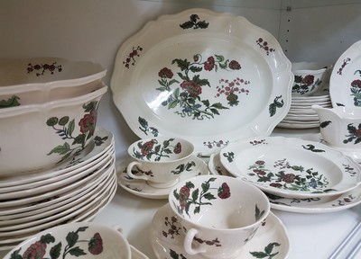 27061935a - Speiseservice, Wedgwood England, Modell Mandarin, 12 Speiseteller,12 Suppenteller, 6 ...