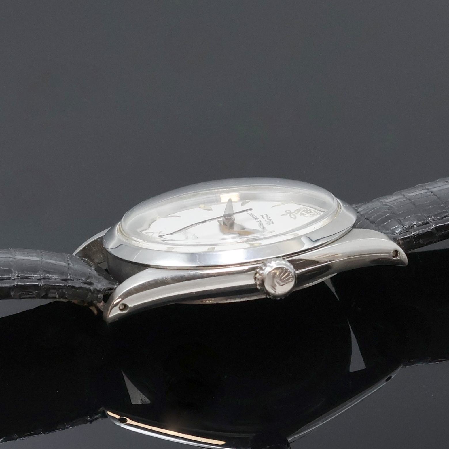 Detail b: TUDOR Oyster Prince Armbanduhr in Stahl Referenz 7965, Schweiz um 1965, Automatik, Boden u. Krone verschr., weißes Rose- Zifferbl. rest., silb. ...
