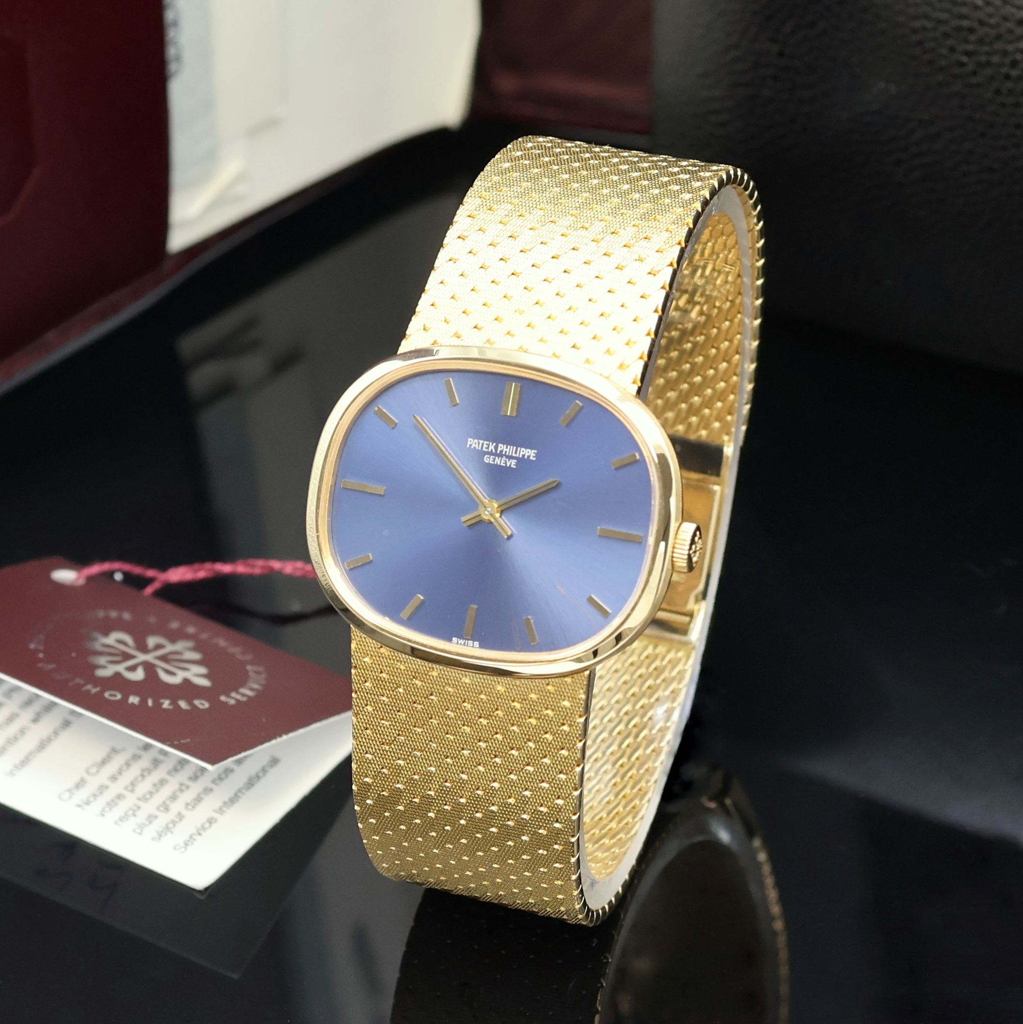 Detail a: PATEK PHILIPPE Ellipse Armbanduhr in GG 750/000 Referenz 3545/1, Schweiz verk. lt. beil. Pap. 09/1972, Handaufzug, orig. PPC Gay Freres Goldband, ...