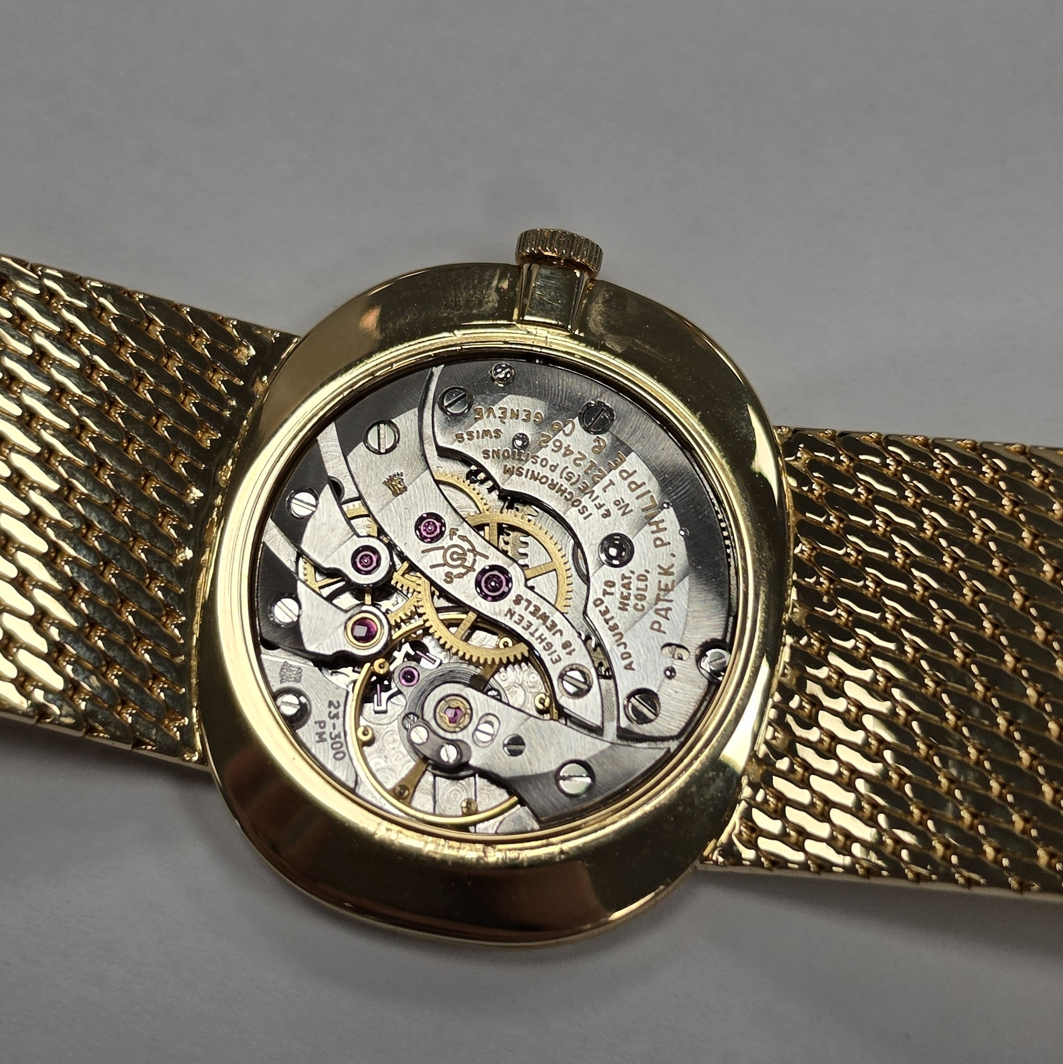 Detail g: PATEK PHILIPPE Ellipse Armbanduhr in GG 750/000 Referenz 3545/1, Schweiz verk. lt. beil. Pap. 09/1972, Handaufzug, orig. PPC Gay Freres Goldband, ...