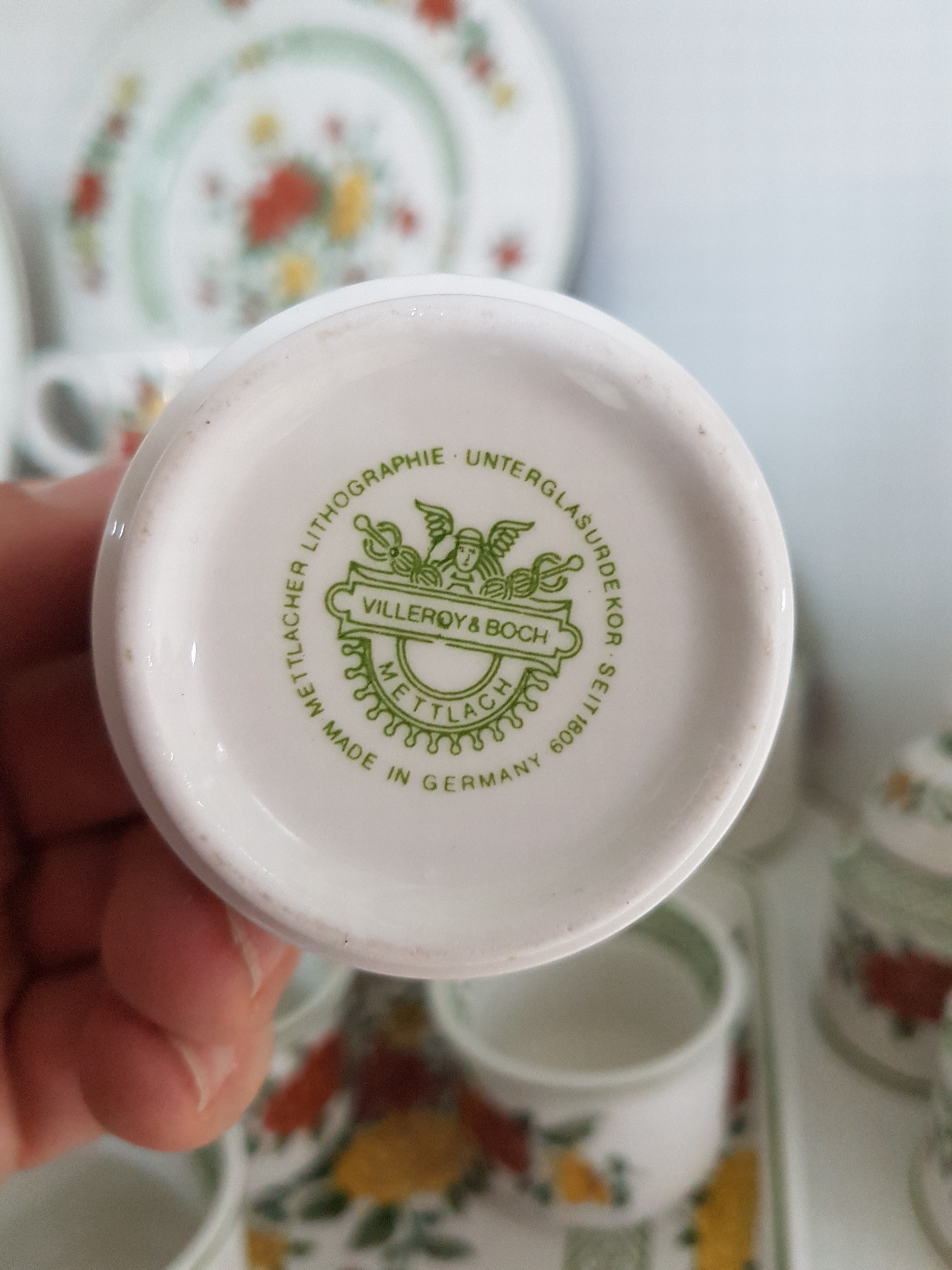Detail g: Frühstückservice, Villeroy & Boch "Summerday", Kanne, Zuckerdose (Deckel geklebt), Milchkännchen, Marmeladendose, Butterdose, 11 Tassen, ...