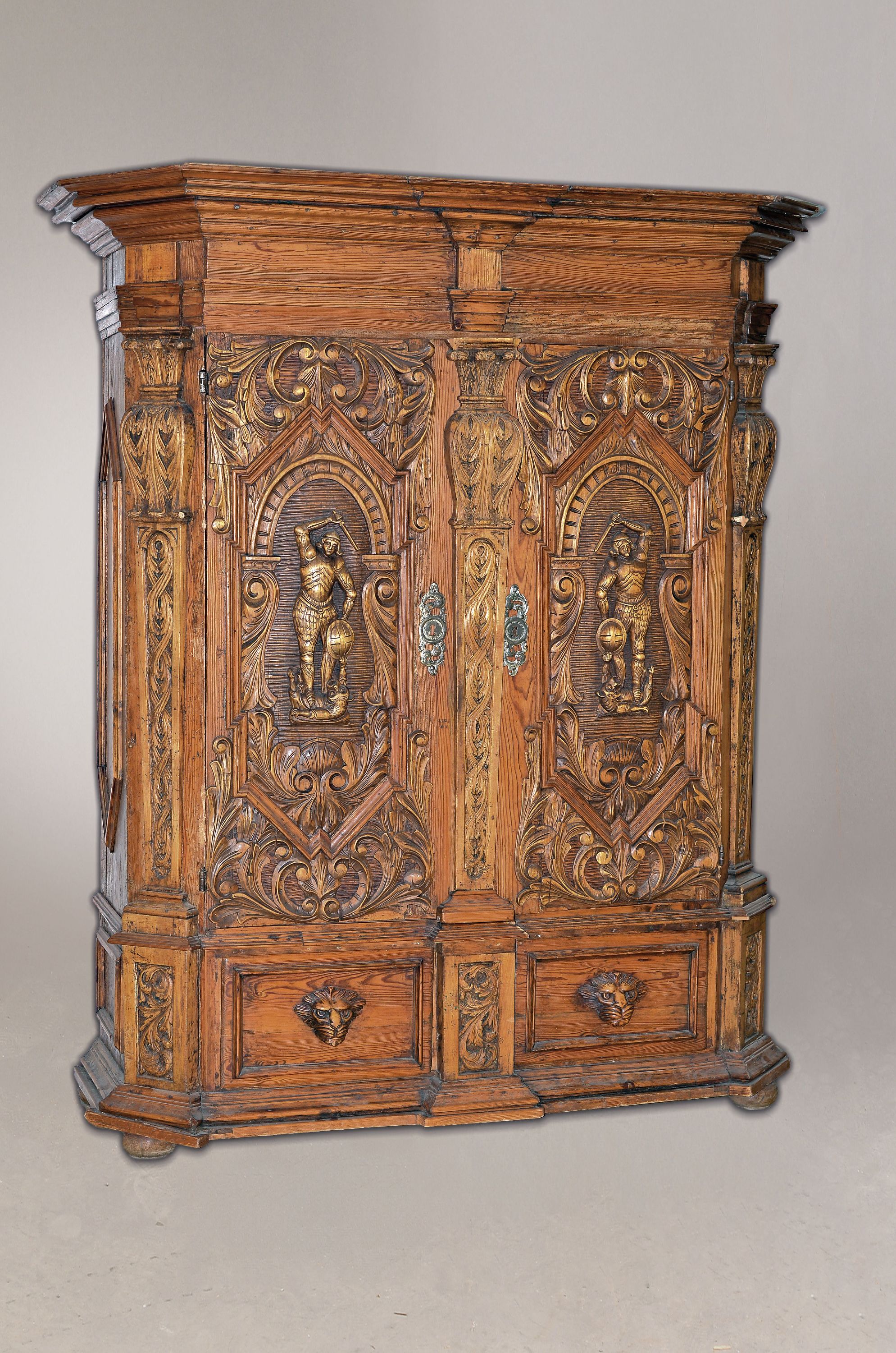 Image 27062103 - Pilasterschrank, Barock, 18. Jh., Weichholz, zweitürig, aufwendige, Schnitzereien auf ...