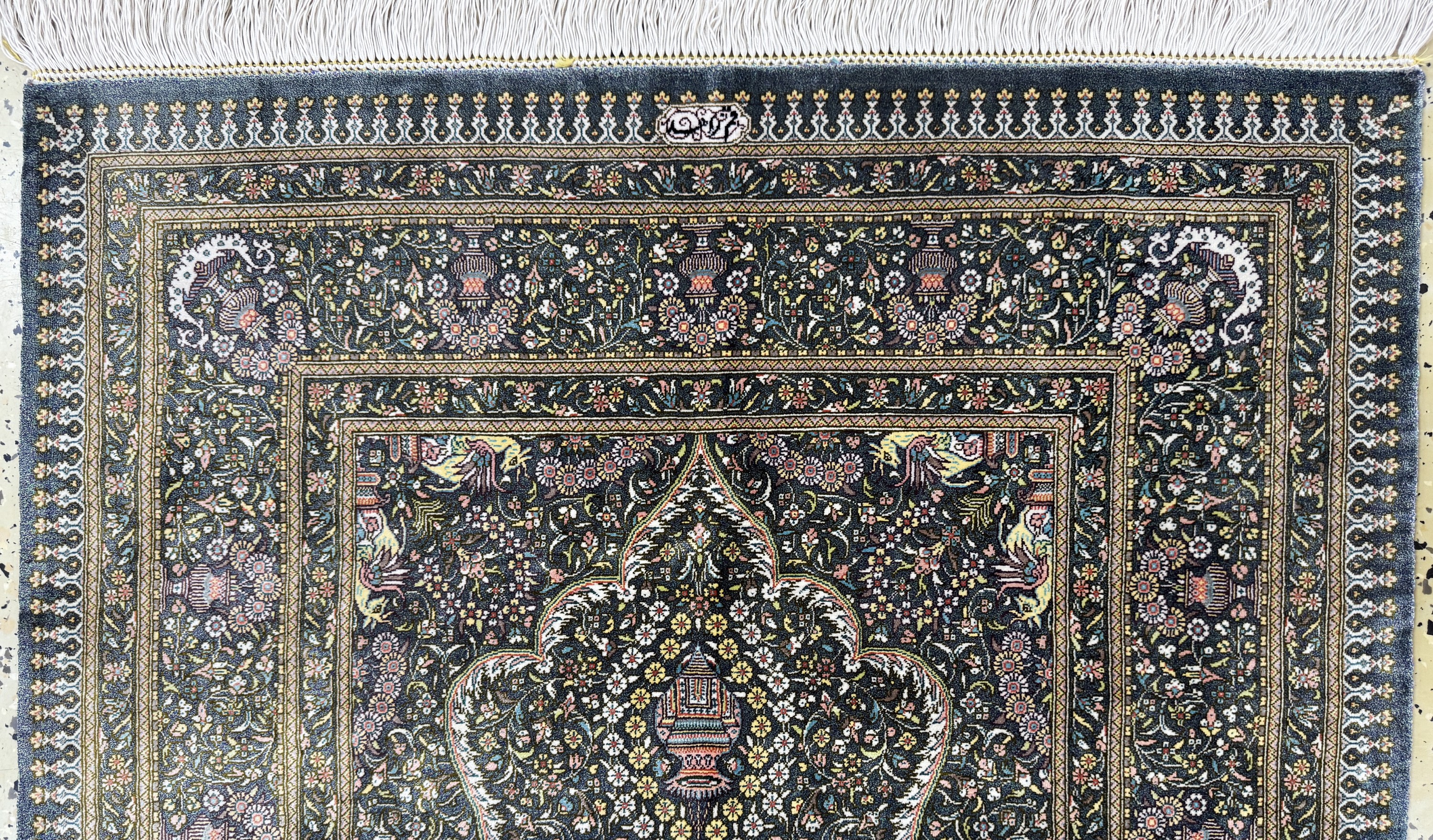 Detail a: Ghom Seide fein Persien, signiert"Zahed", Ende 20.Jhd, reine Naturseide, ca. 124 x 79 cm, ca. 1,0 Mio. Kn/qm, EHZ:(nahezu neuwertig)