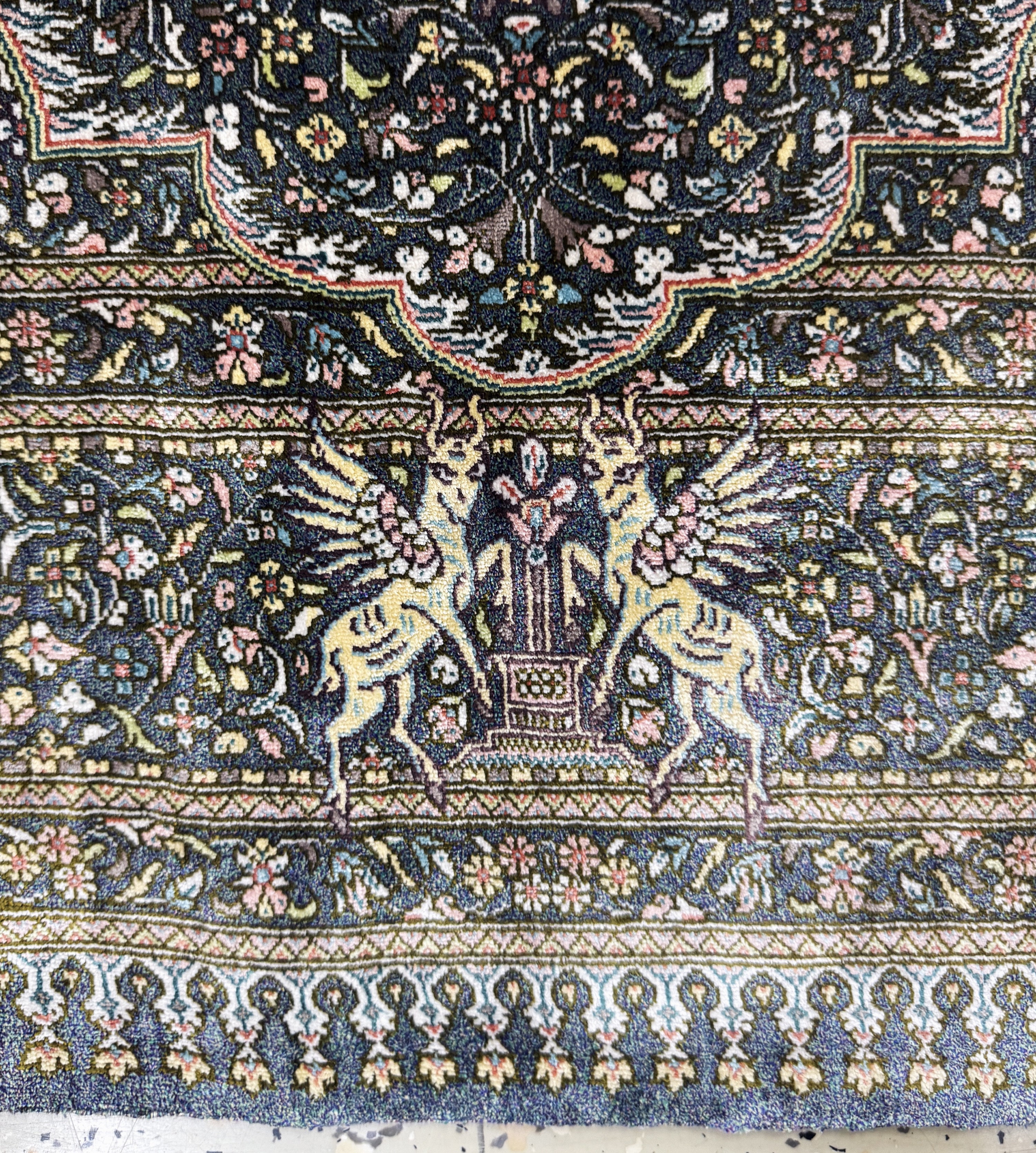 Detail c: Ghom Seide fein Persien, signiert"Zahed", Ende 20.Jhd, reine Naturseide, ca. 124 x 79 cm, ca. 1,0 Mio. Kn/qm, EHZ:(nahezu neuwertig)