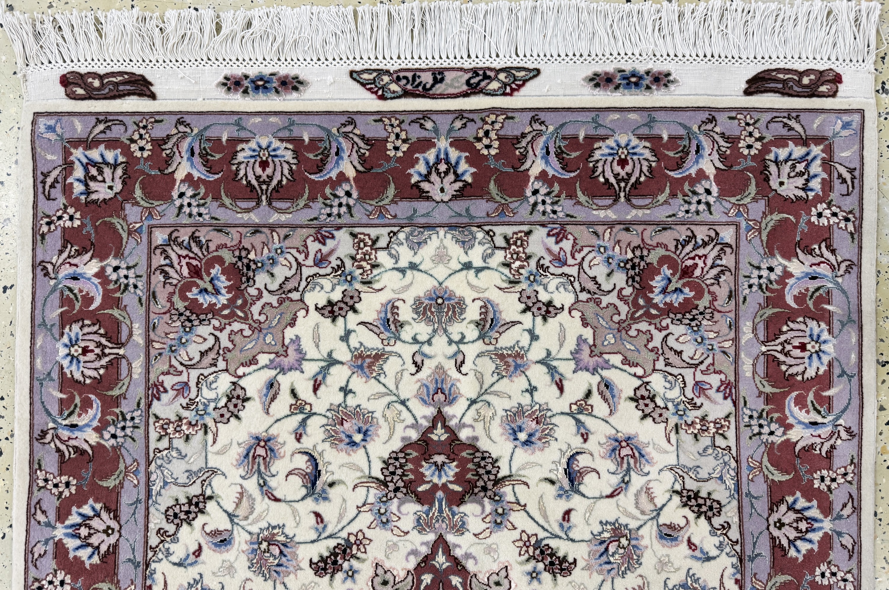 Detail a: Täbriz fein(50 Raj) signiert, Persien, Ende20.Jhd, Korkwolle mit Seide, ca. 149 x 104 cm,ca. 500.000 Kn/qm, EHZ:(nahezu neuwerig)