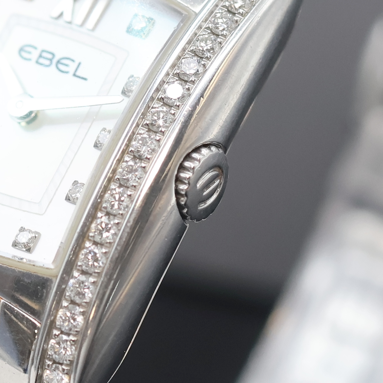 Detail b: EBEL Brasilia Damenarmbanduhr mit Diamanten Referenz 9976M2S, quarz, Edelstahlgeh. inkl. z. T. verg. Gliederband m. dopp. Faltschl., Boden 4-fach ...