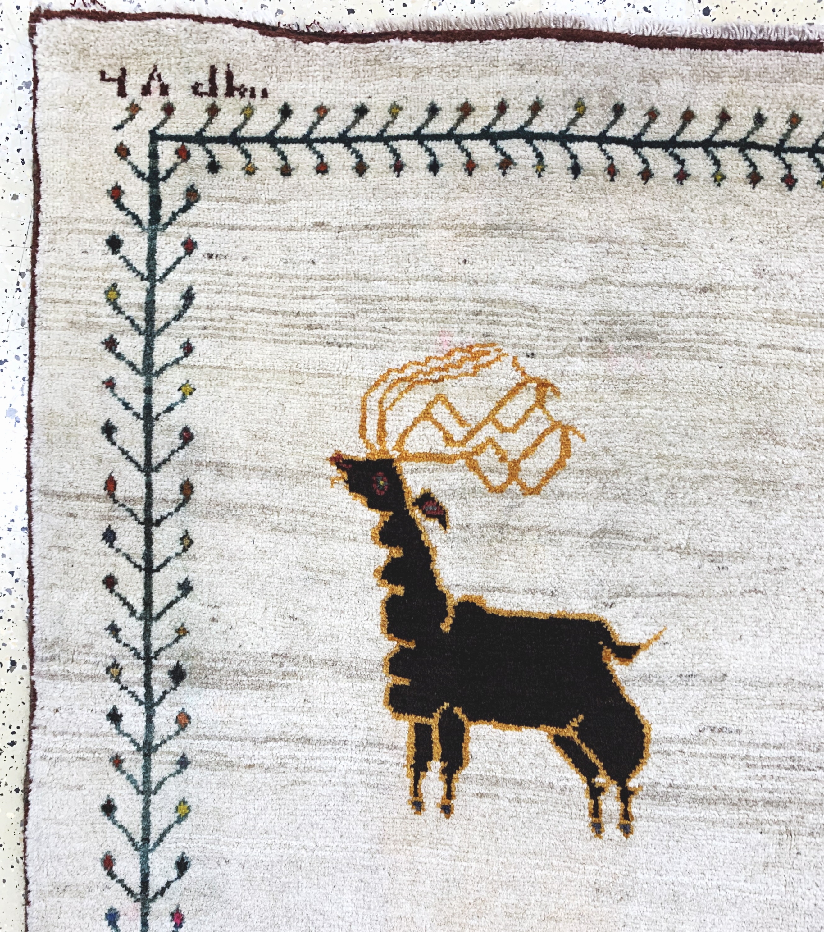 Detail d: Gabbeh alt, Persien, Mitte 20.Jhd, Wolle auf Wolle, ca. 270 x 160 cm, leicht verfärbt, EHZ: 2