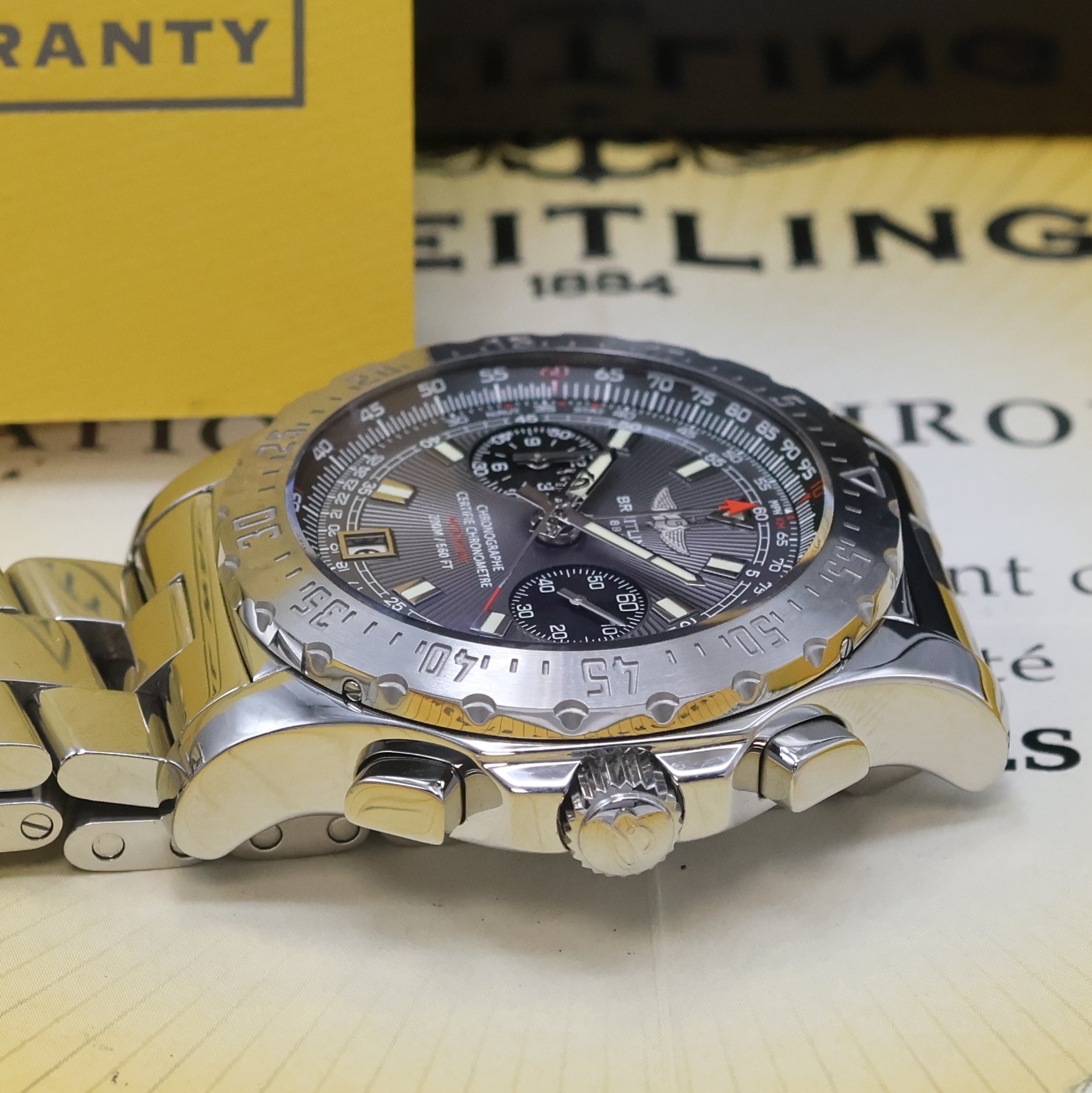 Detail c: BREITLING Skyracer Armbandchronograph Referenz A27362, Automatik, Chronometer in Edelstahl inkl. Pilotband m. Faltschl., Boden und Krone verschr., ...