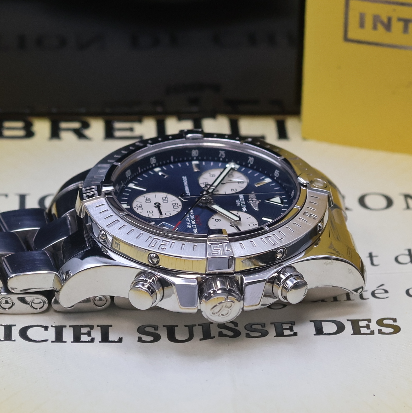 Detail c: BREITLING Colt Armbandchronograph Referenz A73380, quarz, Chronometer in Edelstahl inkl. Gliederband m. Faltschl., Boden und Krone verschr., blaues, ...
