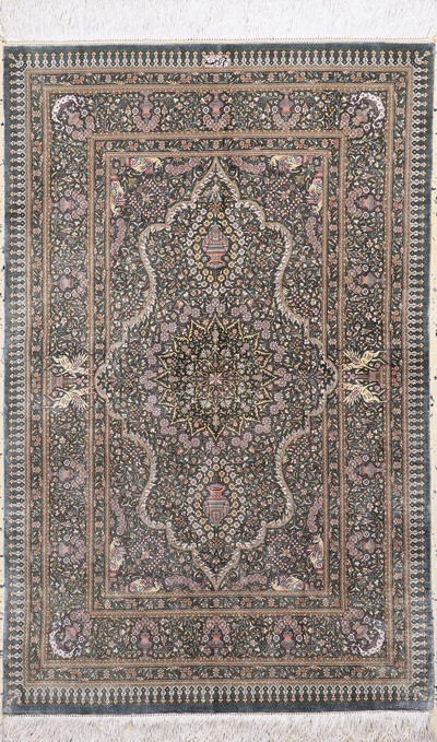 Image Ghom Seide fein Persien, signiert´Zahed´, Ende 20.Jhd, reine Naturseide, ca. 124 x 79 ...