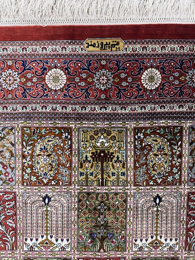 27062106c - Ghom Seide fein Persien, signiert´Pirozmand´, Ende 20.Jhd, reine Naturseide, ca. 156 x ...