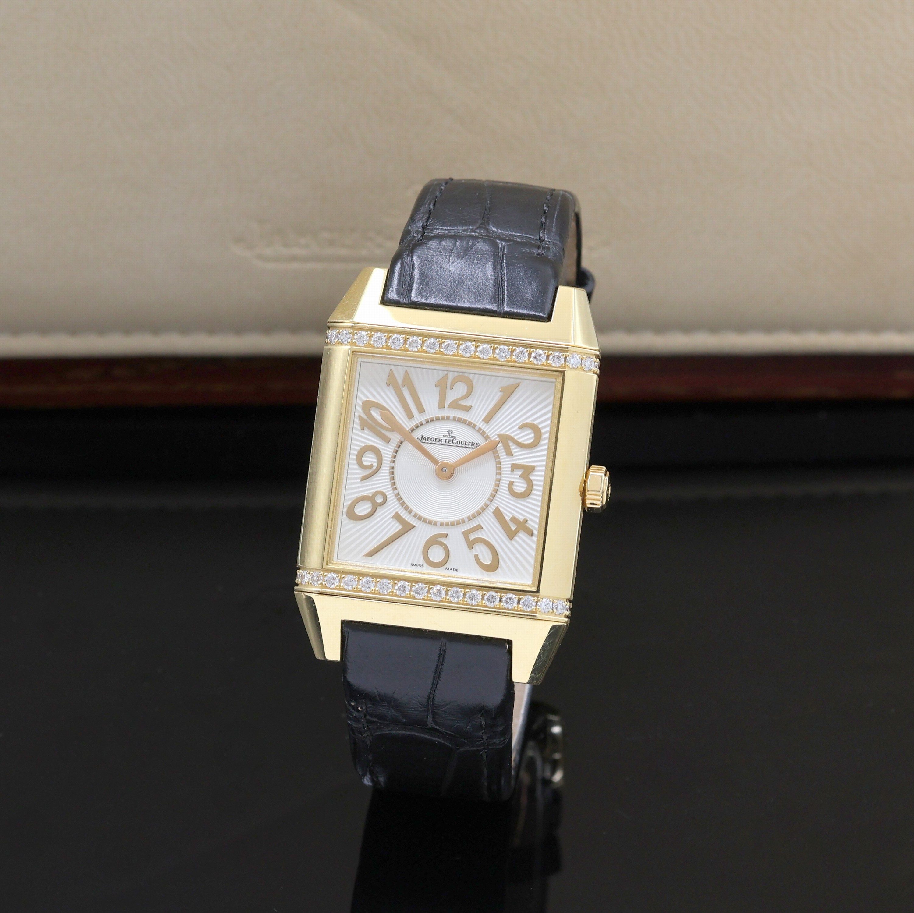 Image 27062255 - Jaeger-LeCoultre Armbanduhr Reverso Squadra in GG 750/000 mit Brillanten Referenz ...