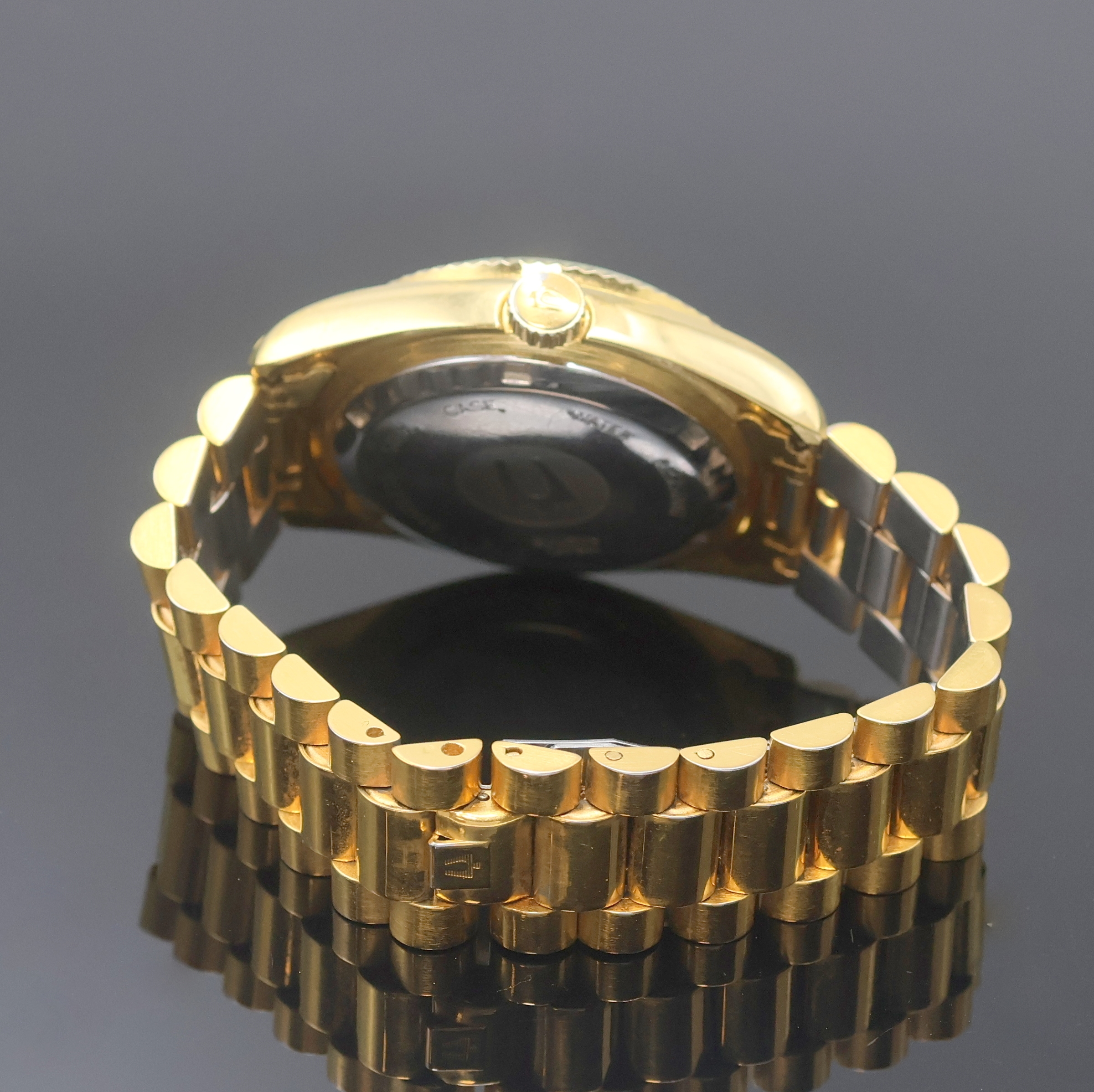 Detail b: BULOVA Super Seville Day & Date Armbanduhr, Schweiz um 1990, Automatik, verg. Geh. inkl. orig. Gliederband m. Faltschl., Stahlboden u. Krone ...