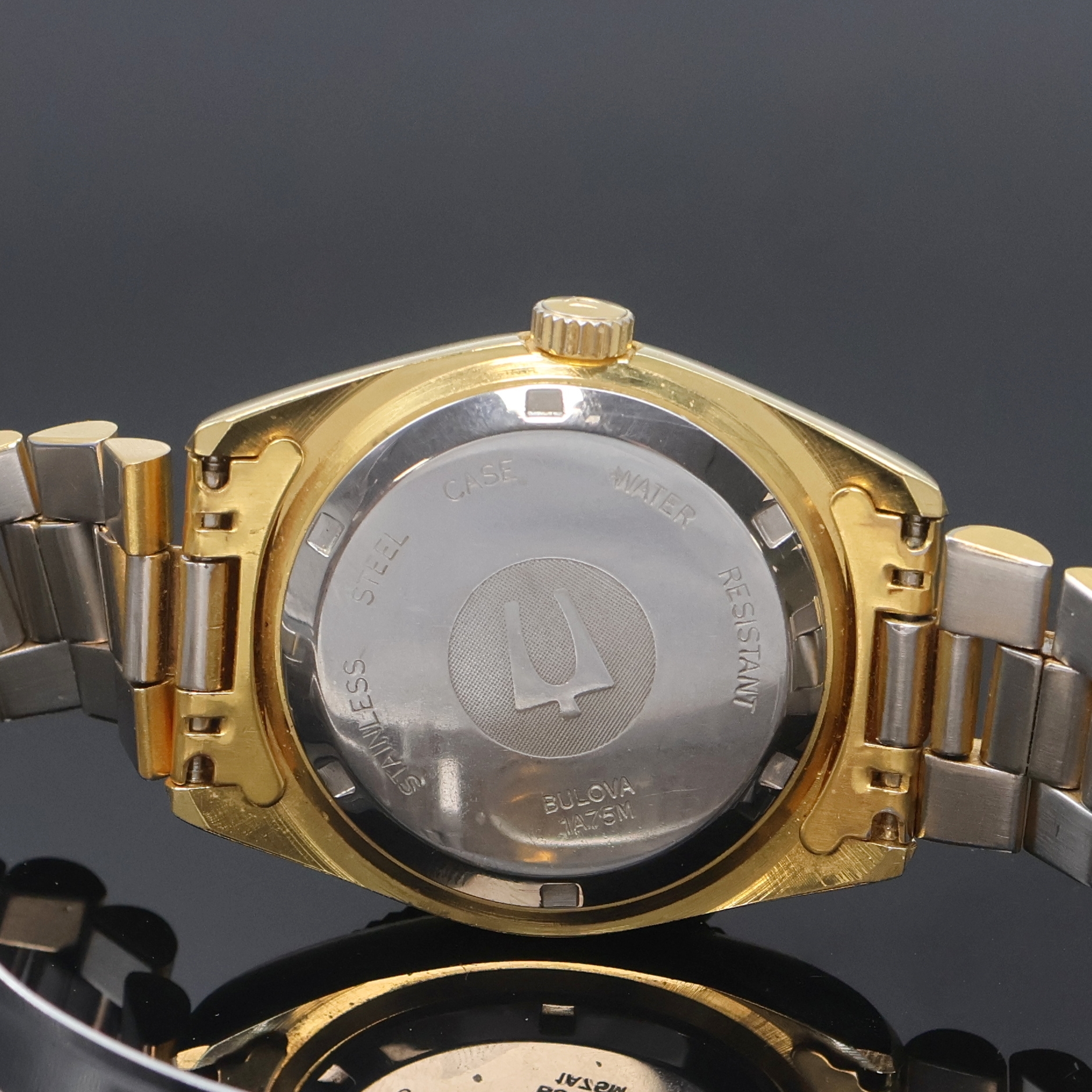 Detail d: BULOVA Super Seville Day & Date Armbanduhr, Schweiz um 1990, Automatik, verg. Geh. inkl. orig. Gliederband m. Faltschl., Stahlboden u. Krone ...