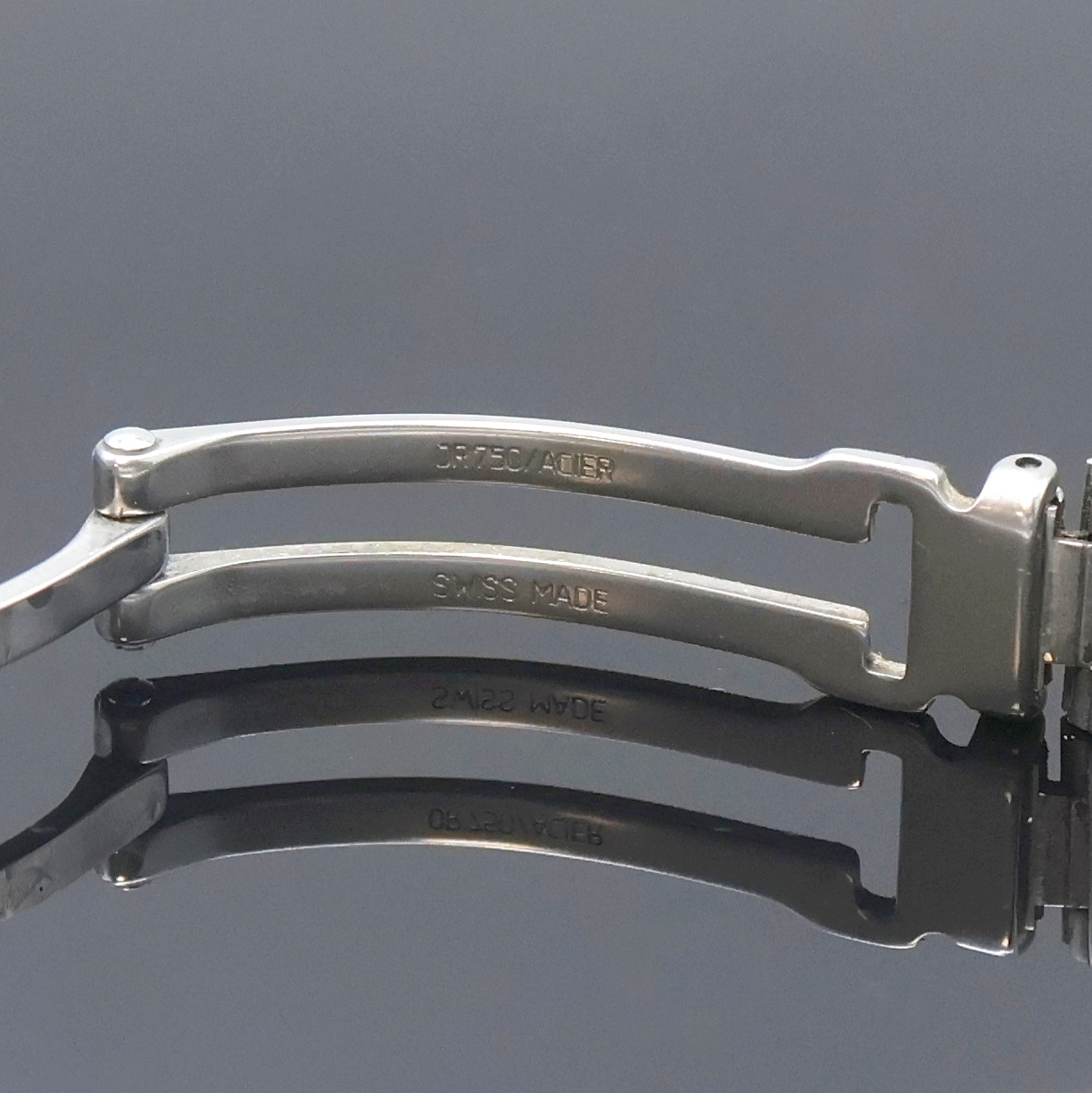 Detail c: CARTIER Damenarmbanduhr Santos Galbee Referenz 1567, Schweiz um 2000, quarz, Edelstahl/Gold kombiniert inkl. Gliederband m. Faltschl., Boden 8-fach ...