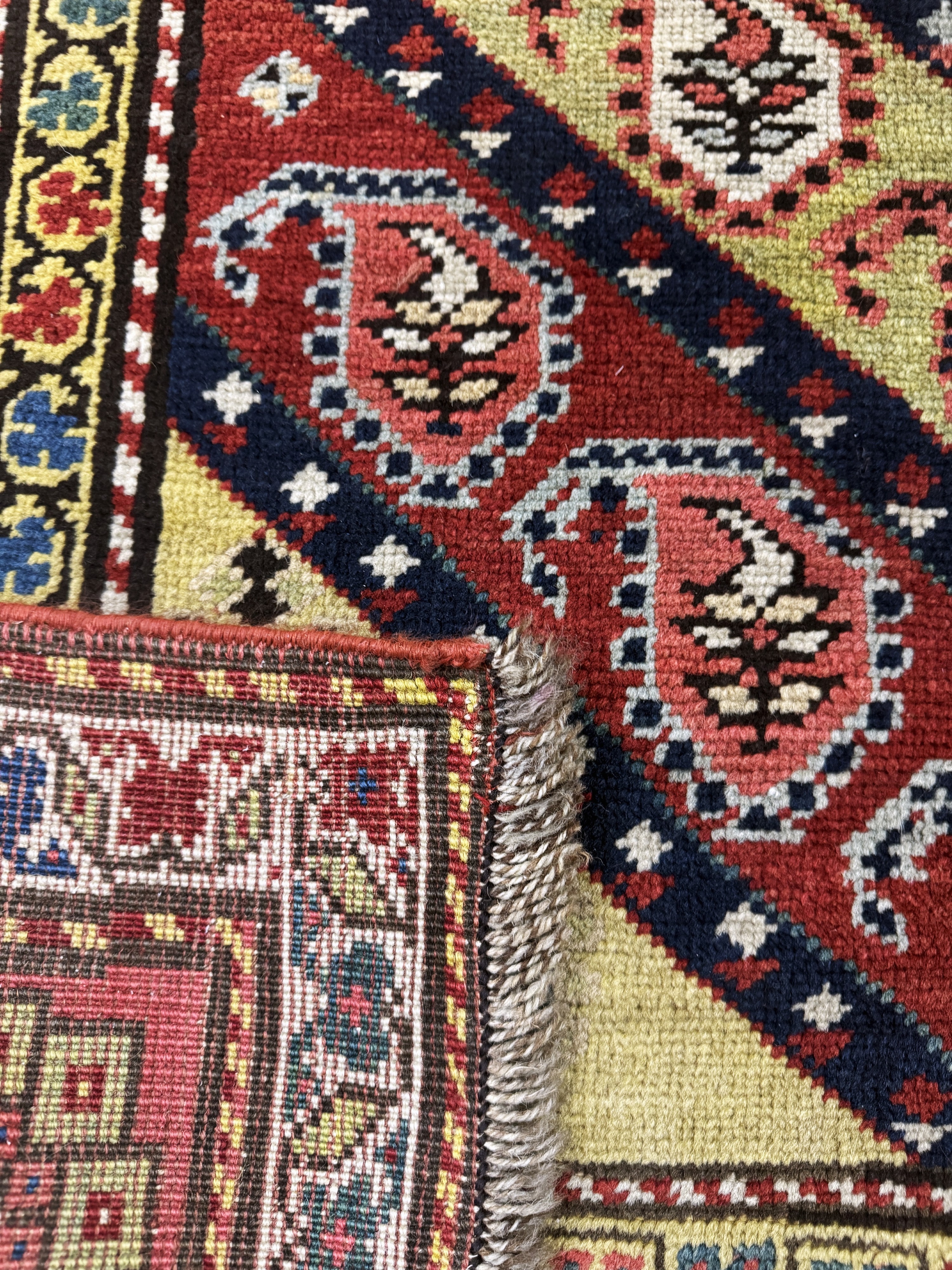 Detail h: "Gendje"Kazak antik, Kaukasus, 19.Jhd, Wolle auf Wolle, ca. 330 x 110 cm, EHZ: 2(kleine restaurierungen).