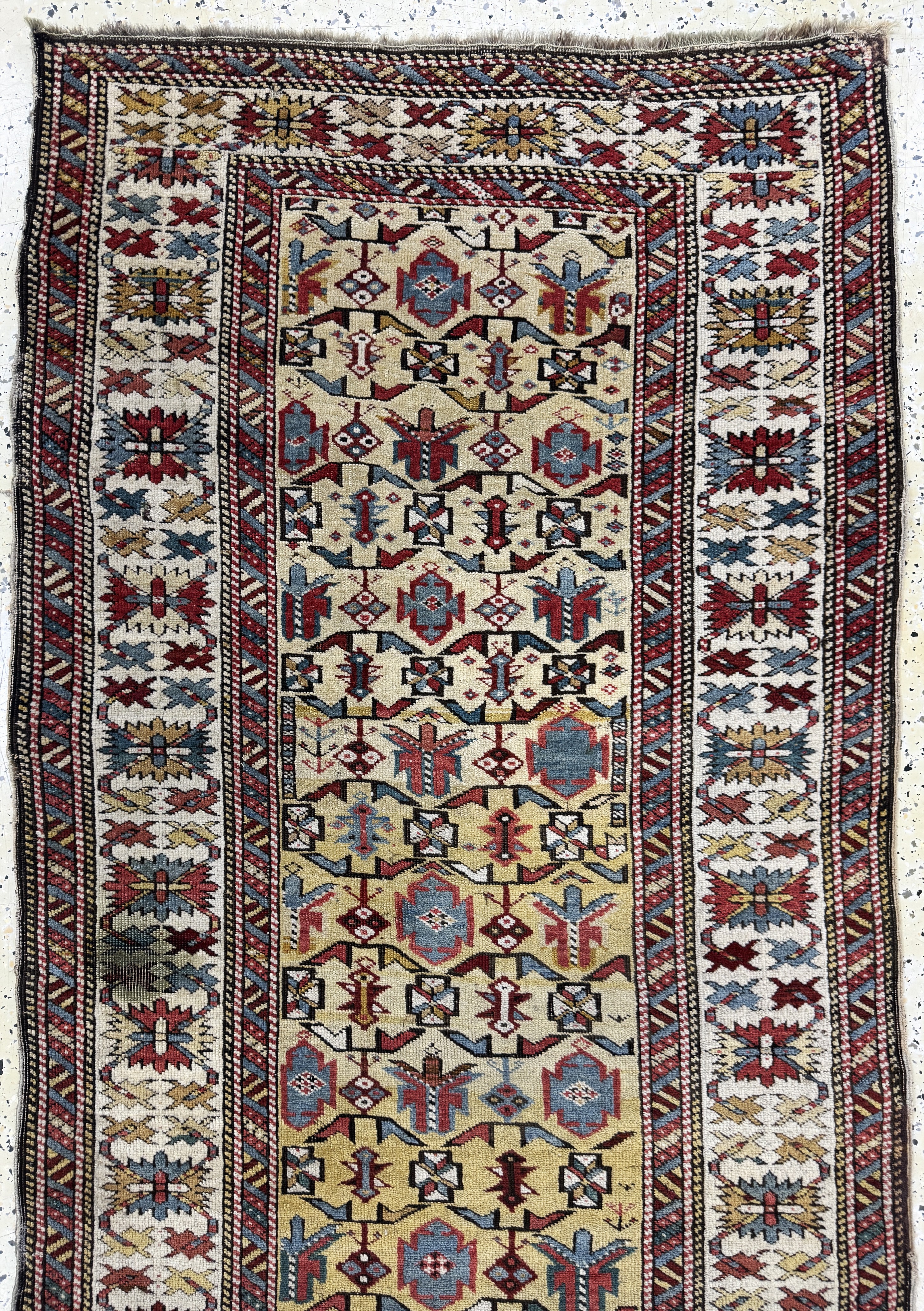 Detail a: Schirwan antik, Kaukasus, 19.Jhd, Wolle aufWolle, ca. 395 x 90 cm, EHZ: 2-3