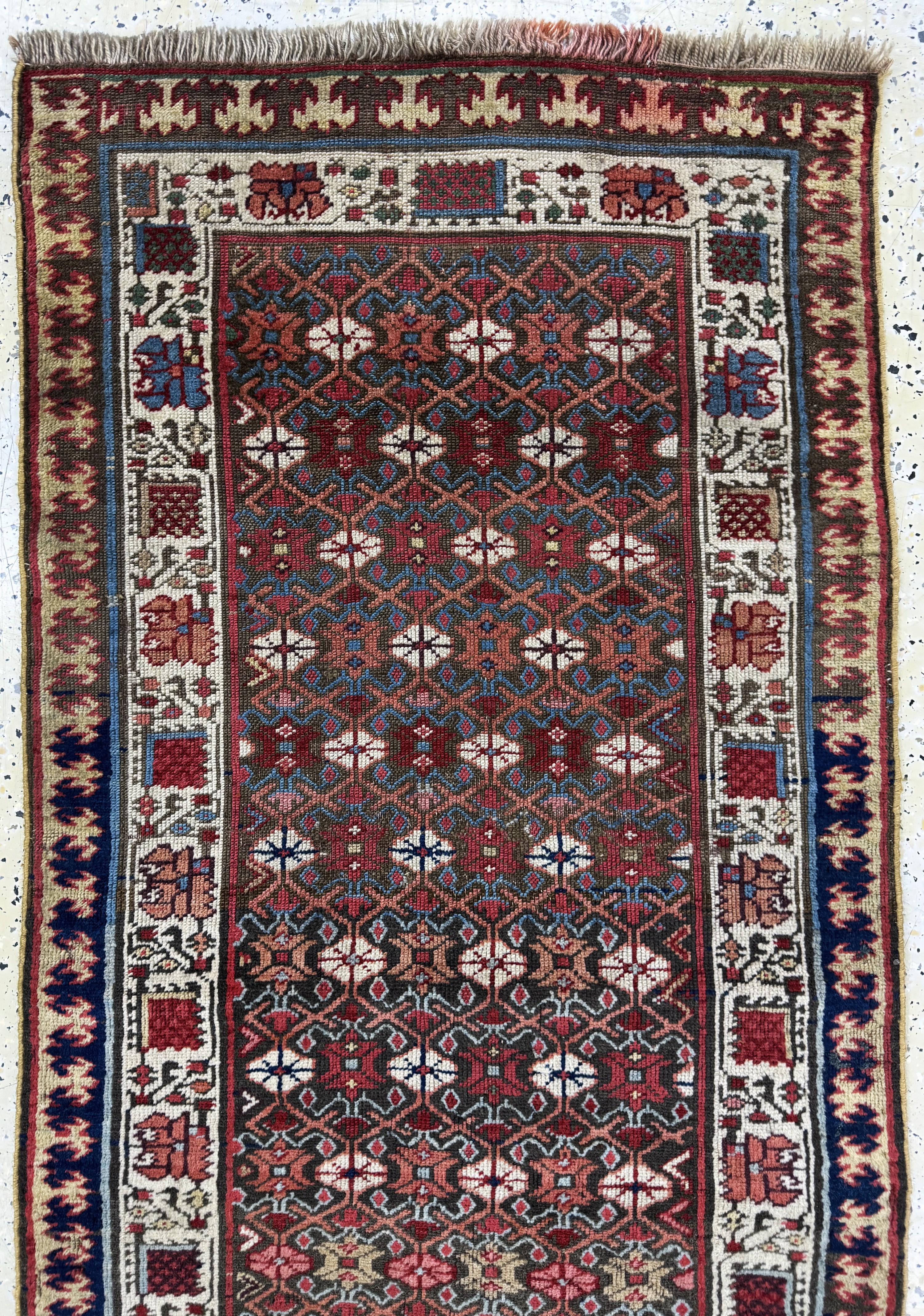 Detail a: Kazak antik, Kaukasus, 19.Jhd, Wolle auf Wolle, ca. 320 x 80 cm, EHZ: 3(restauriert)