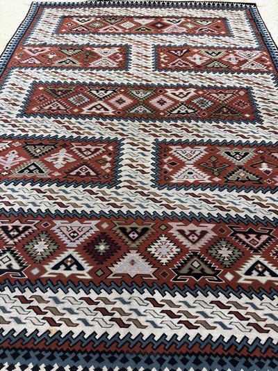 27062348g - Sumakh old, Caucasus, early 20th century, woolon wool, approx. 280 x 205 cm, discolored, ...