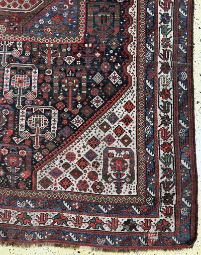 27062371a - Ghaschgai antik, Persien, 19.Jhd, Wolle aufWolle, ca. 300 x 205 cm, EHZ: 3(restauriert) ...