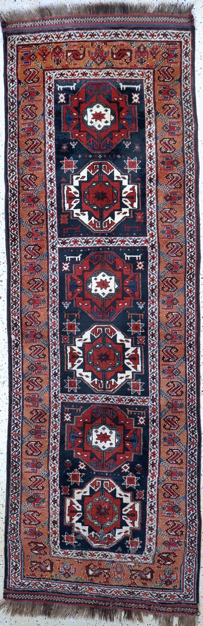 Image Kazak alt, Kaukasus, Anfang 20.Jhd, Wolle auf Wolle, ca. 270 x 90 cm, EHZ: 2(kleine ...