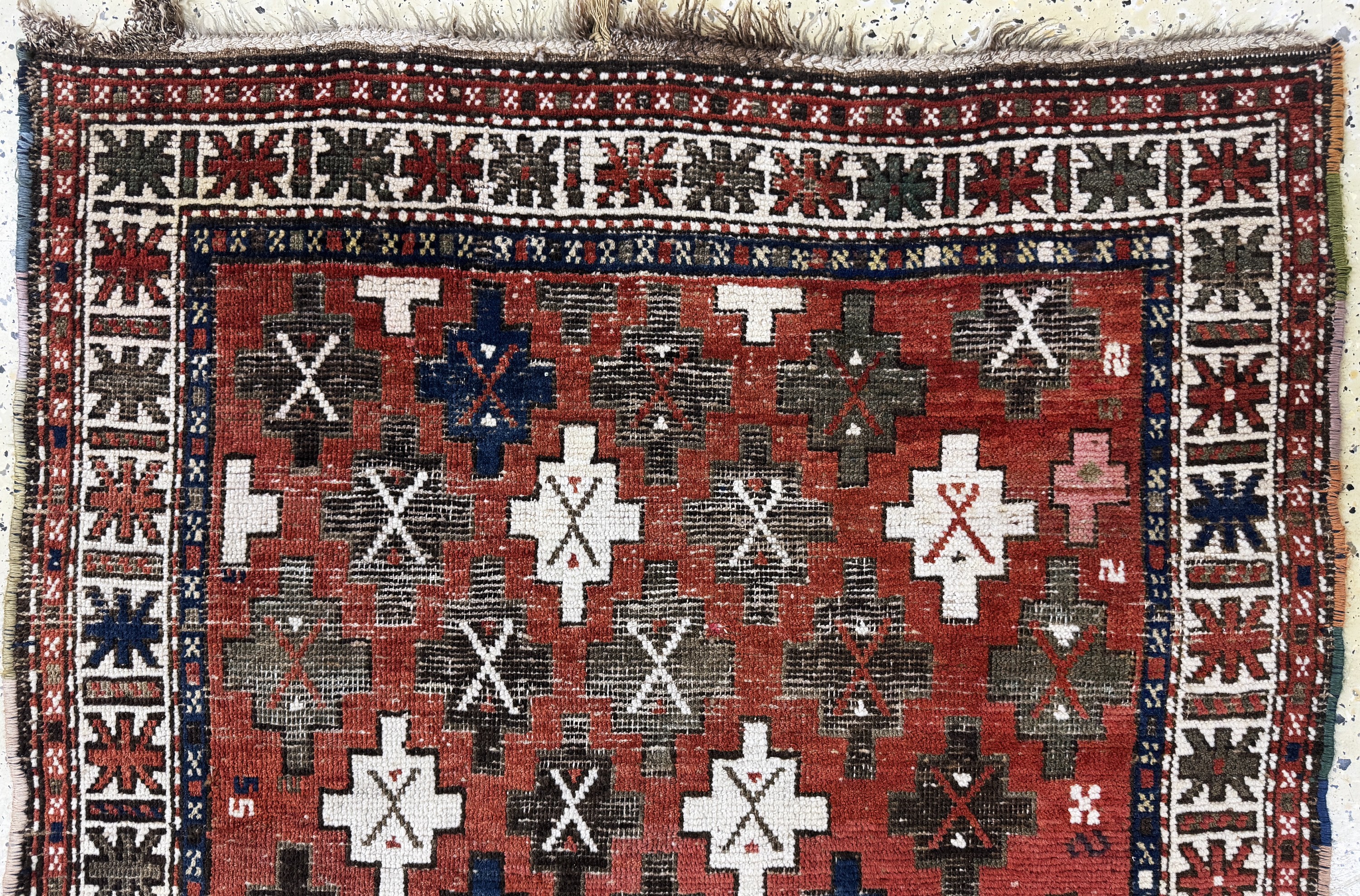 Detail a: Kazak antik, Kaukasus, 19.Jhd, Wolle auf Wolle, ca. 145 x 110 cm, EHZ: 3(restauriert)