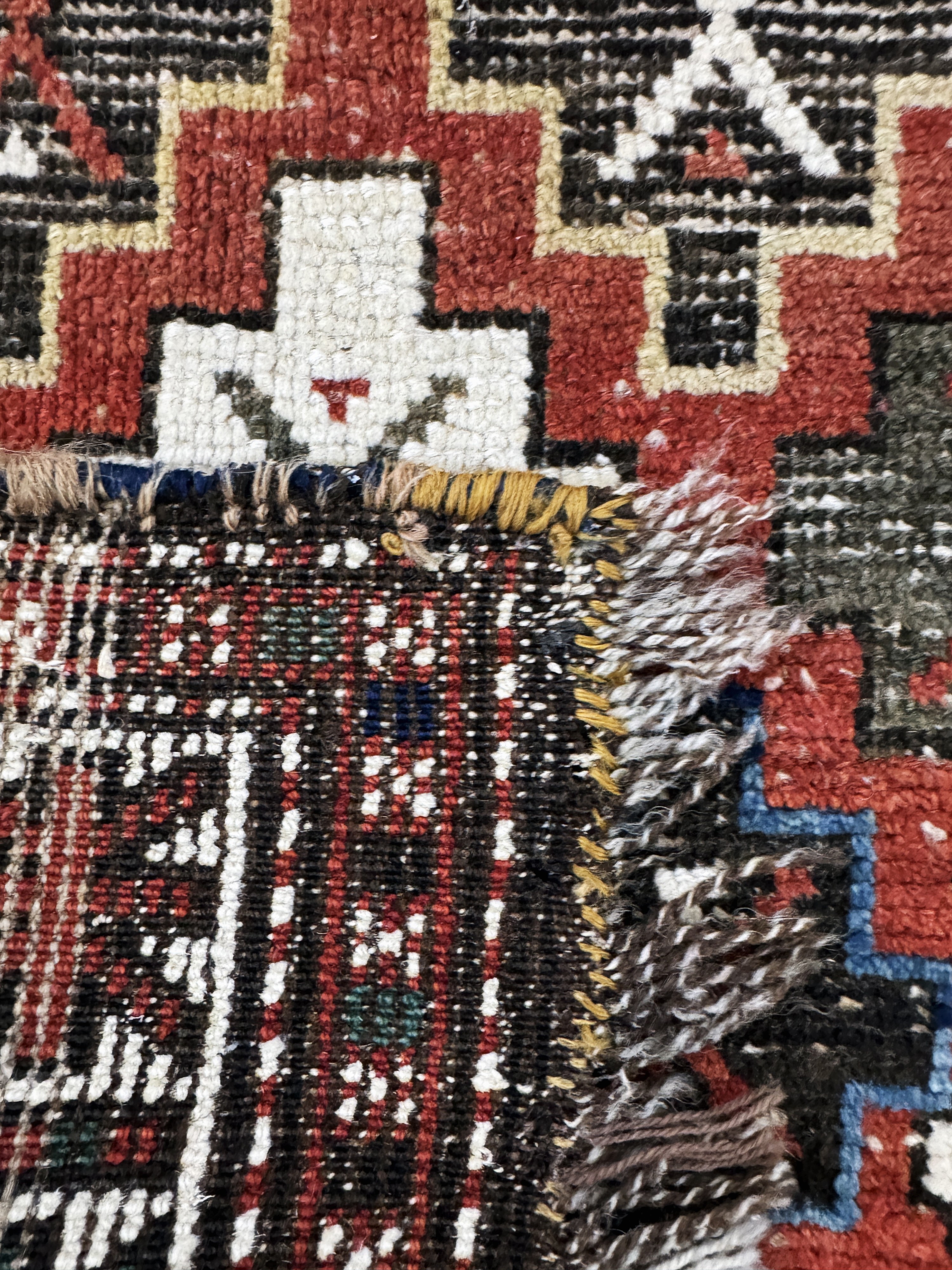 Detail f: Kazak antik, Kaukasus, 19.Jhd, Wolle auf Wolle, ca. 145 x 110 cm, EHZ: 3(restauriert)