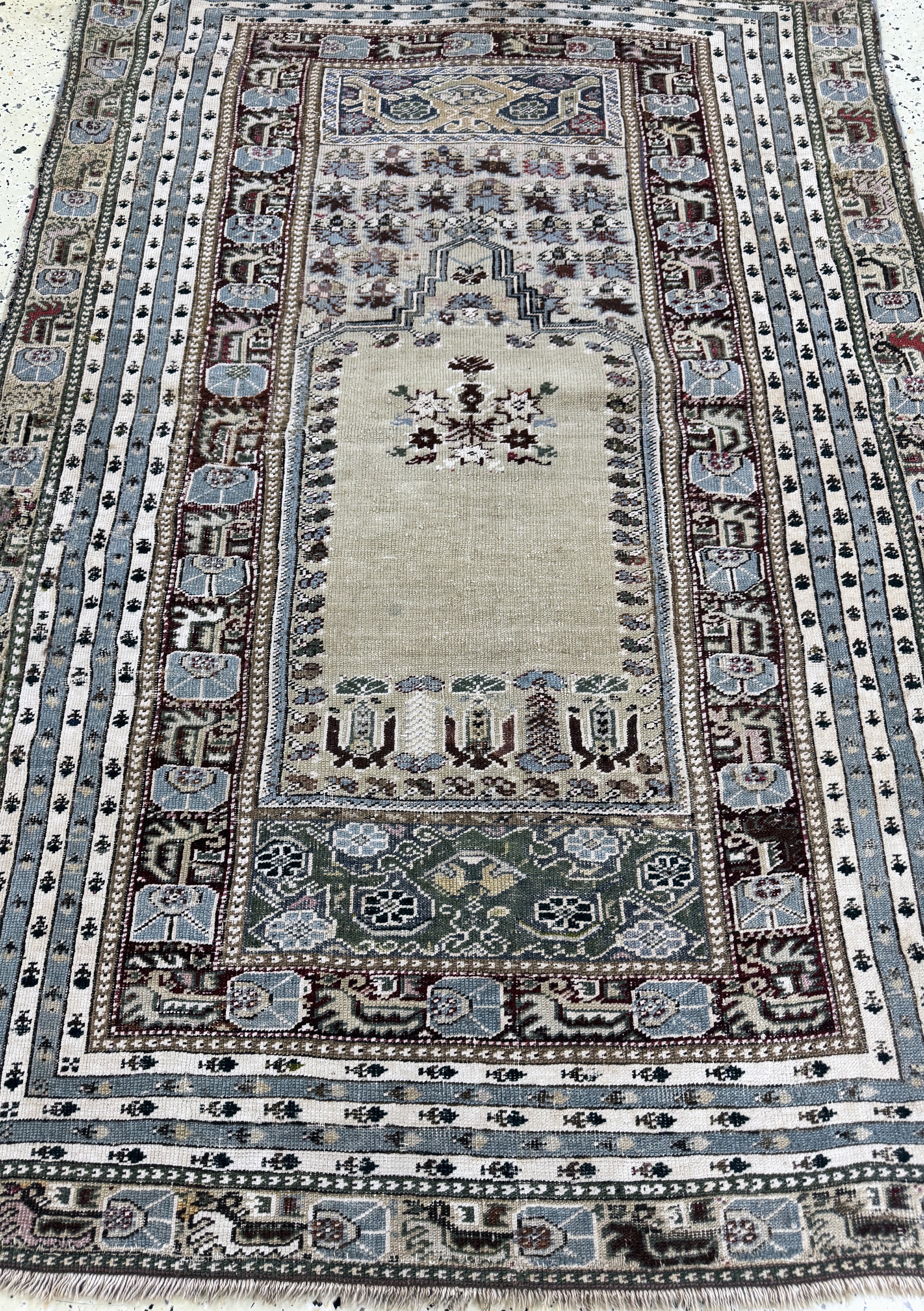 Detail e: Giordes antik, Türkei, 19.Jhd, Wolle auf Wolle, ca. 170 x 120 cm, EHZ: 3(restauriert)