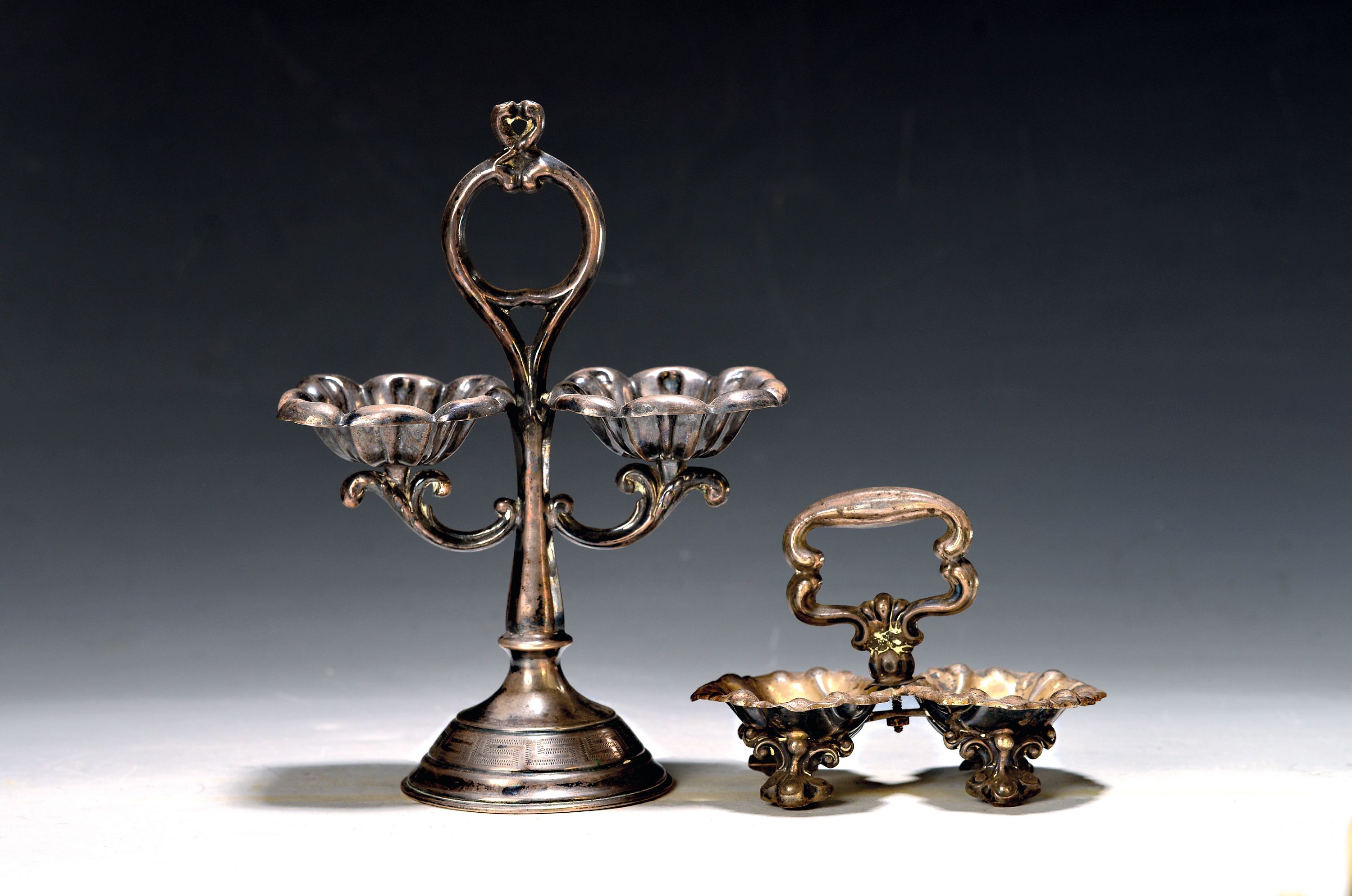 Image 27062465 - Paar Salieren, Wien, 1814-66, 13 Lot Silber, ges. 193g, je mit 2 Schalen, H. 9/20 cm