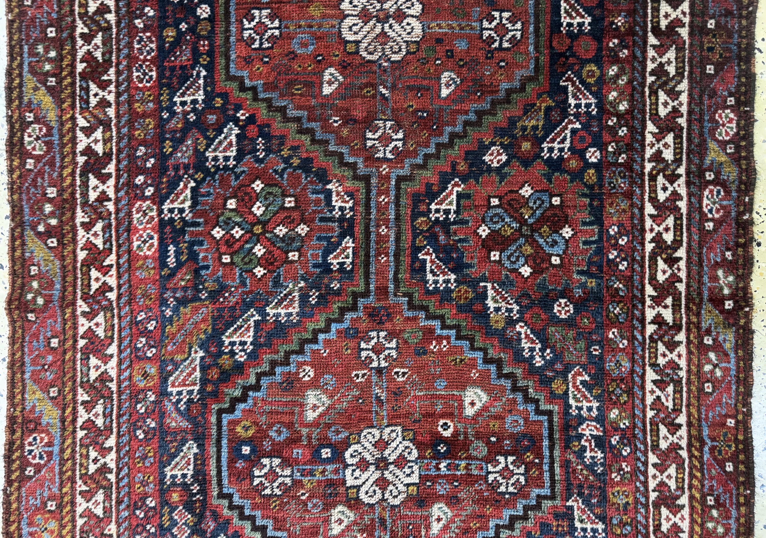 Detail b: Schiraz antik, Persien, 19.Jhd, Wolle auf Wolle, ca. 180 x 120 cm, EHZ: 2