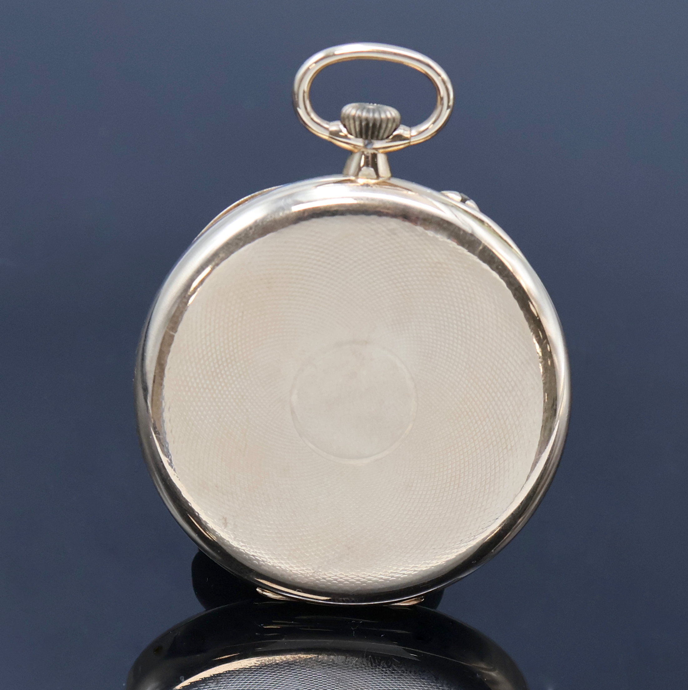 Detail a: IWC Herrentaschenuhr in GG 585/000, Schweiz um 1919, guill. 2-Deckel Goldgeh. dell./ berieb., Cuvette sign., 2-tlg. Emailzifferbl. besch., ...