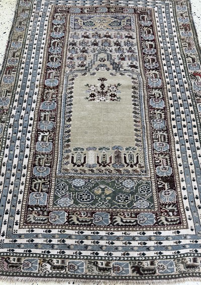 27062427e - Giordes antik, Türkei, 19.Jhd, Wolle auf Wolle, ca. 170 x 120 cm, EHZ: 3(restauriert) ...